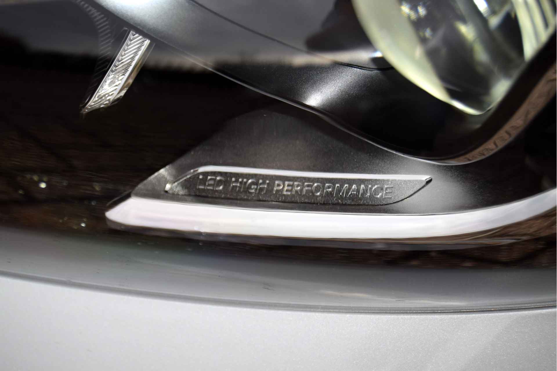Mercedes-Benz A-Klasse 180 AMG Upgrade Edition 37.000km NAP LED Camera Stoelverwarming - 48/54
