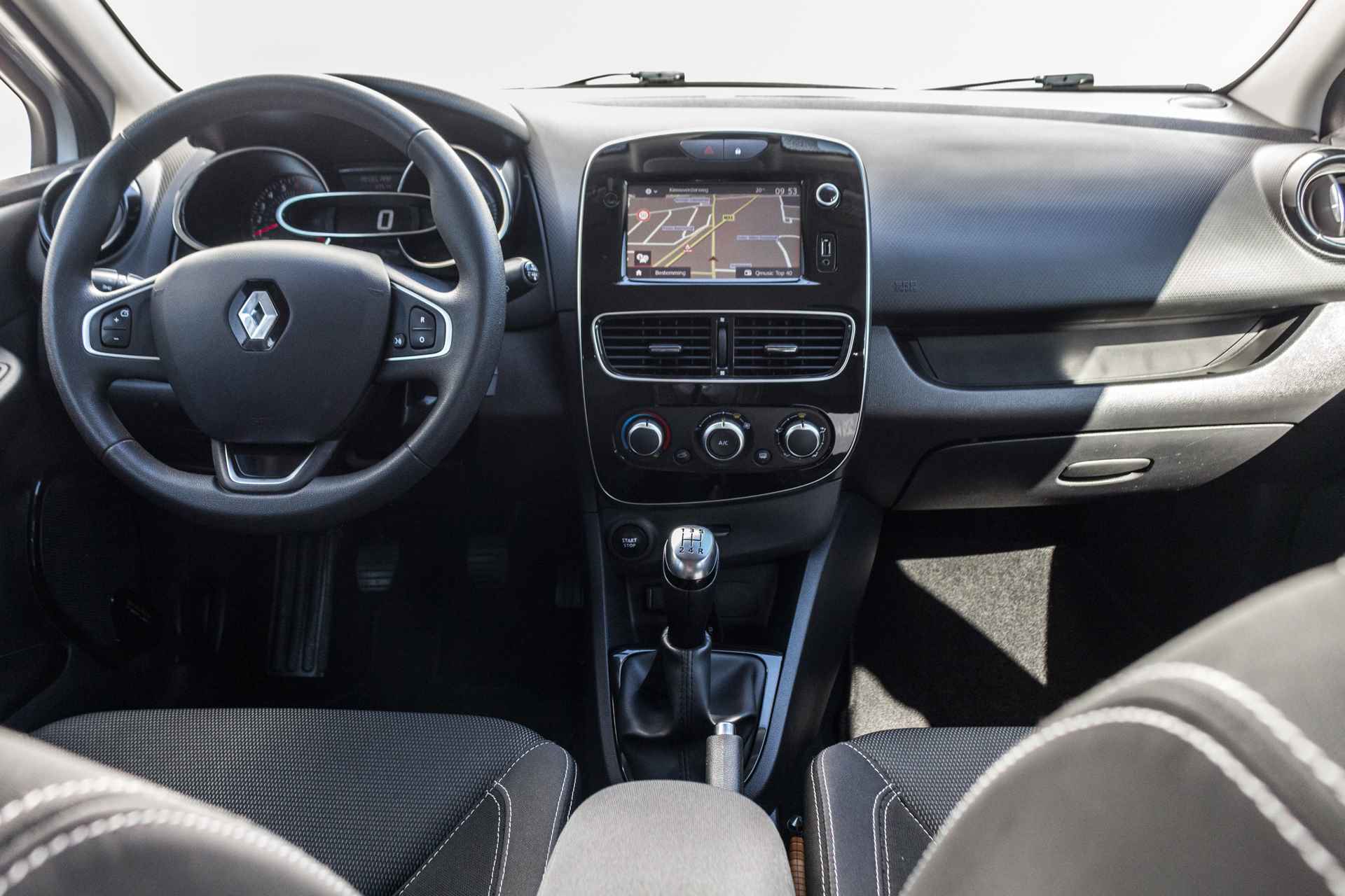 Renault Clio 0.9 90 PK TCe Zen RIJKLAAR INCL GARANTIE. | Navigatie | Cruise Control | Airco  | NL Auto | - 18/26