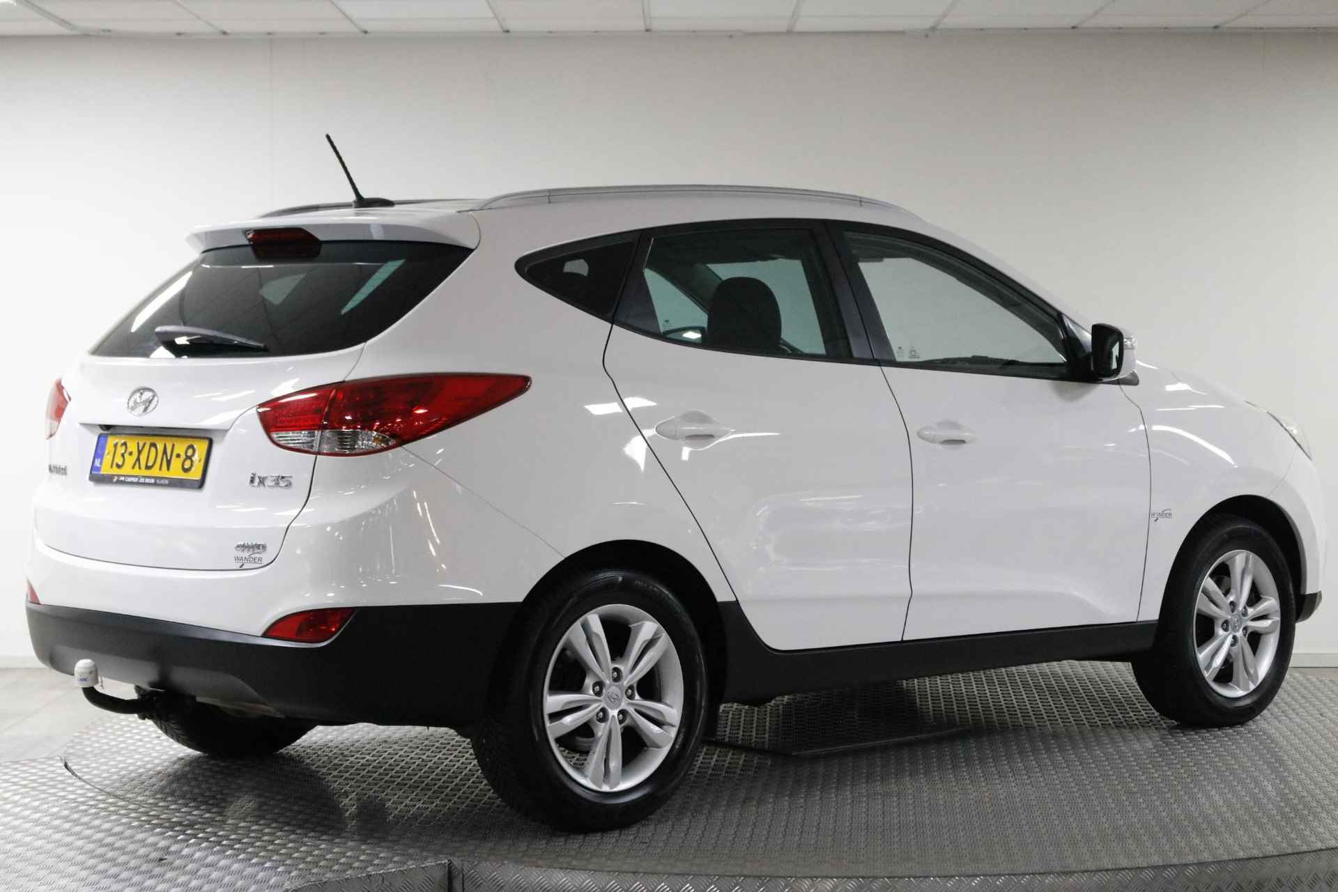 Hyundai ix35 2.0i 4WD Business Edition 163 PK AUTOMAAT! Clima | Camera | Cruise | Trekhaak | Navi | Bluetooth. - 3/32