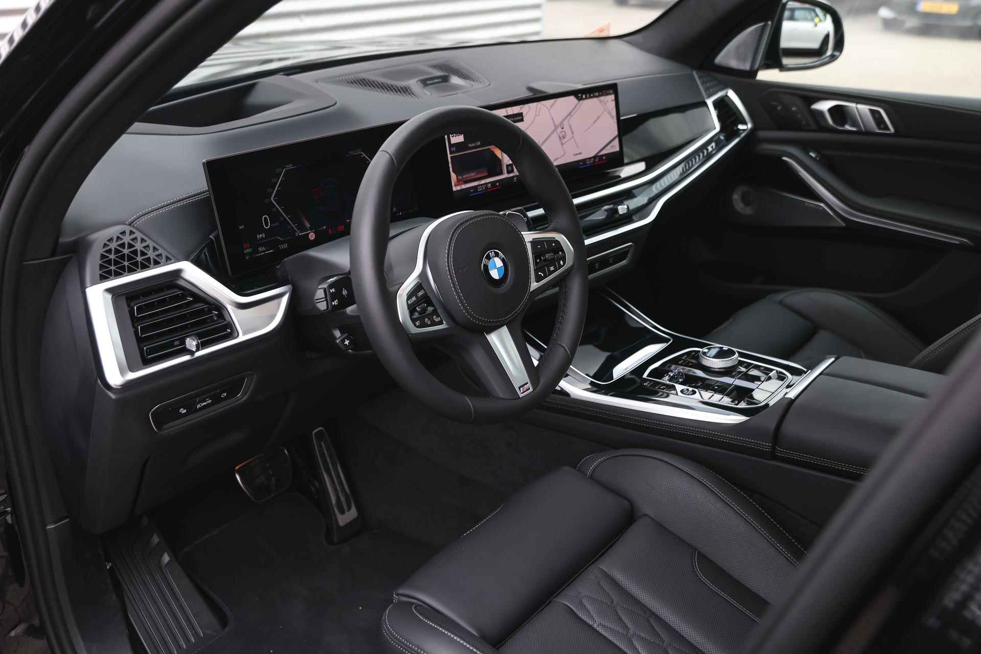 BMW X7 xDrive40i High Executive M Sport Automaat / Panoramadak Sky Lounge / Trekhaak / Stoelventilatie / Bowers & Wilkins / Gesture Control / Stoelventilatie / Parking Assistant Professional - 22/45