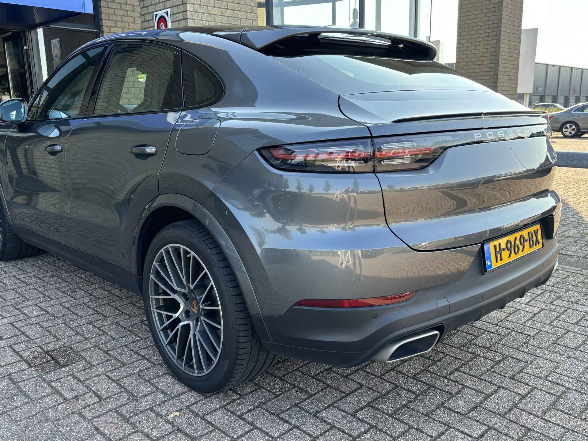 Porsche Cayenne Coupé 3.0 E Hybrid-PANORAMA-LUCHTV.-STOELEN 18 VOUDIG-SPORT CHRONO-SURROUND VIEW-COMPL. - 22/29