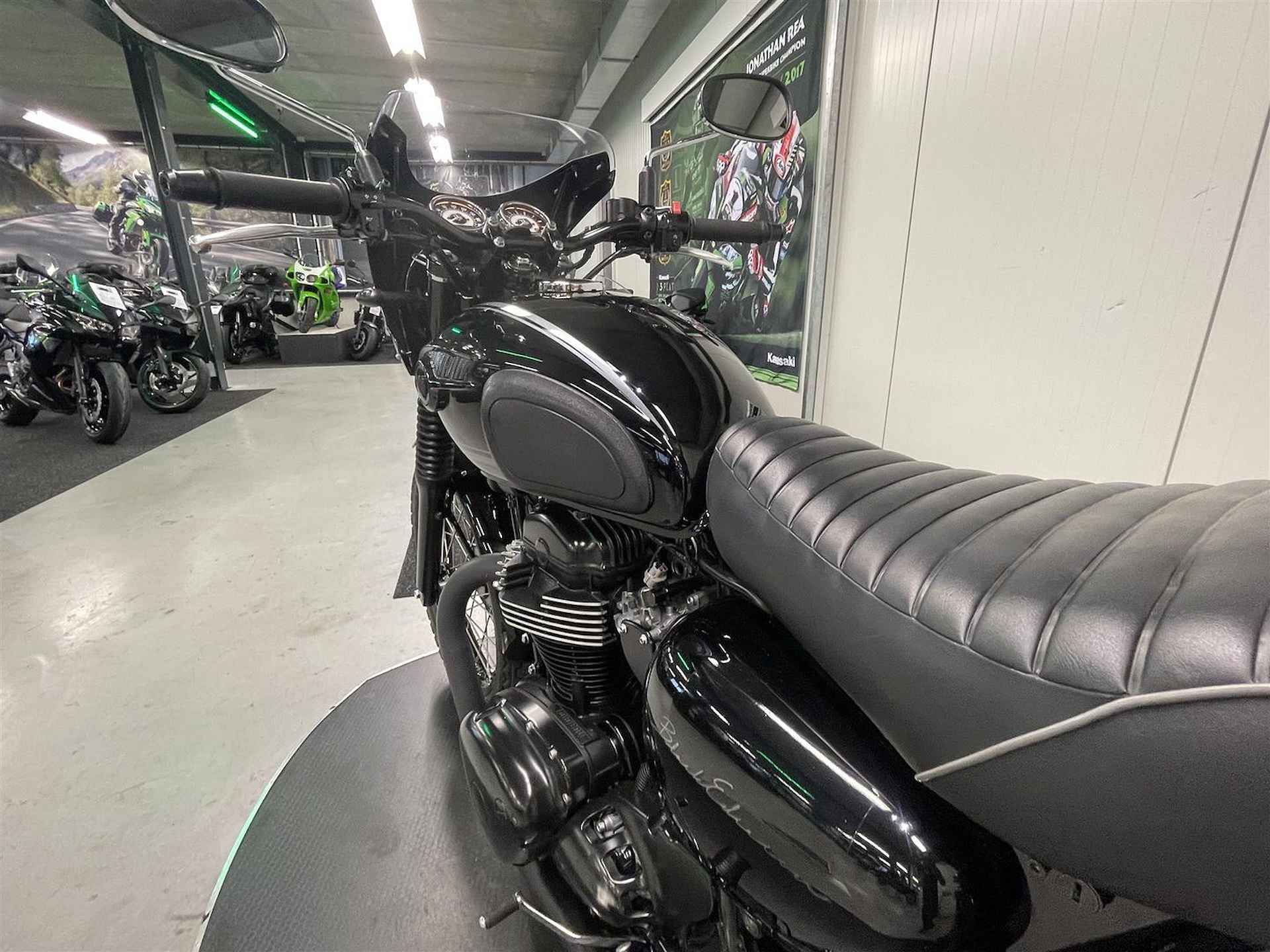 Kawasaki W 800 Black Edition - 2016 - 10/22