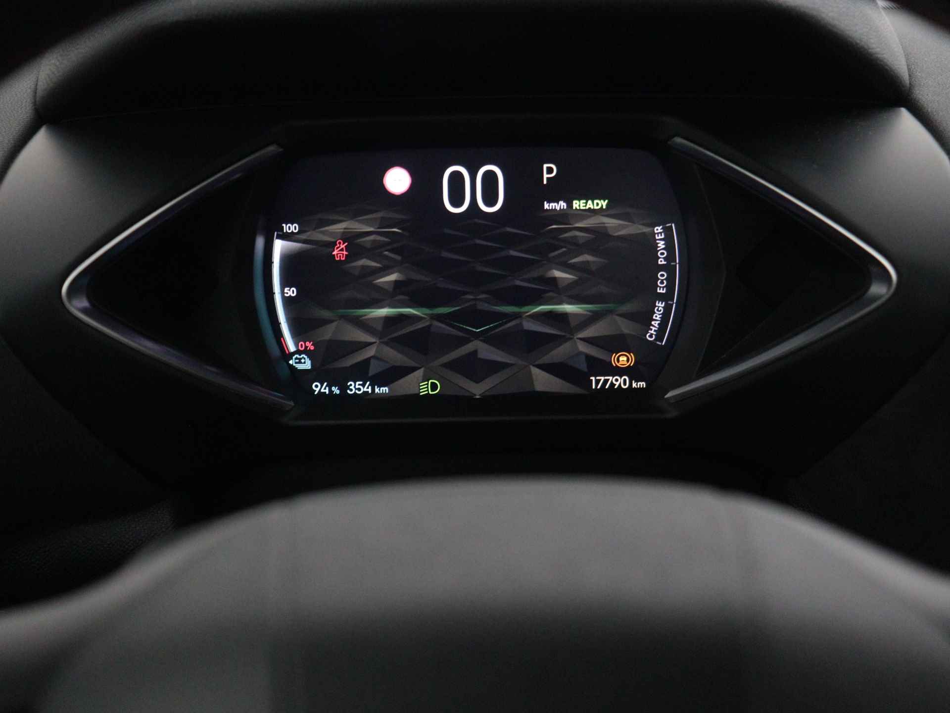 DS DS 3 E-Tense Performance Line 54 kWh | Achteruitrijcamera | Draadloos Apple Carplay/Android Auto | WLTP 400km - 15/25