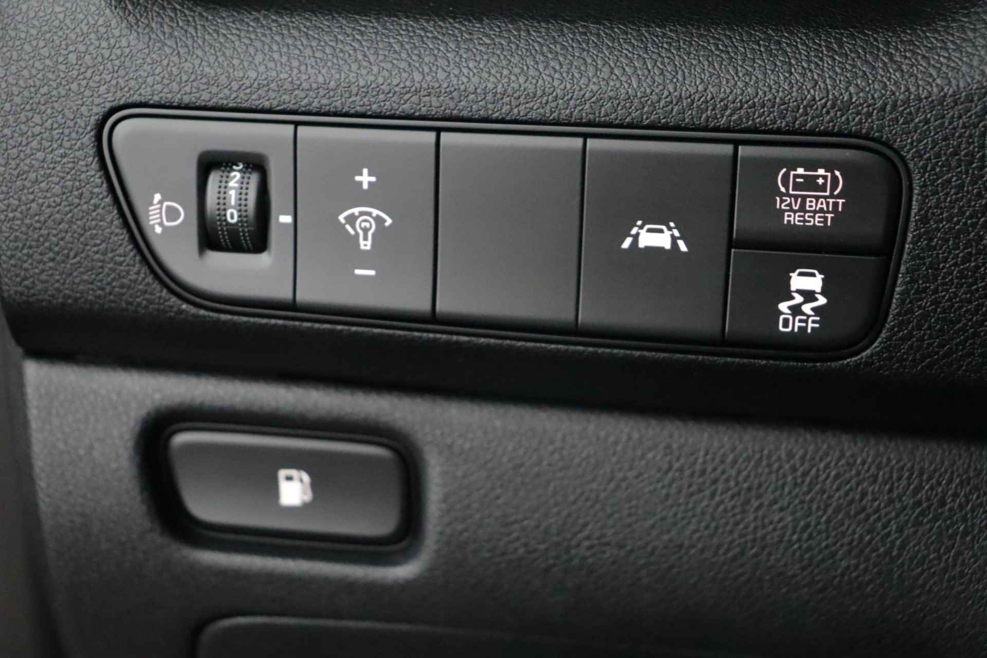 Kia Niro 1.6 GDi Hybrid DynamicLine - Navigatie - Apple/Android Carplay - Climate Control - Cruise Control Adaptief - Trekhaak - Fabrieksgarantie tot 11-27 - 20/61