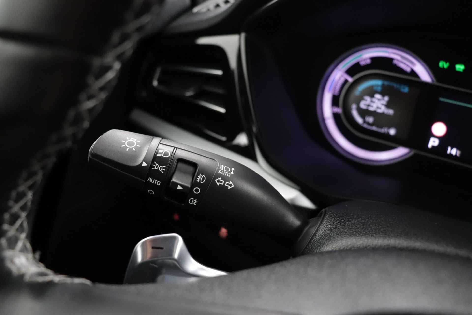 Kia Niro 1.6 GDi Hybrid DynamicLine - Navigatie - Apple/Android Carplay - Climate Control - Cruise Control Adaptief - Trekhaak - Fabrieksgarantie tot 11-27 - 22/61