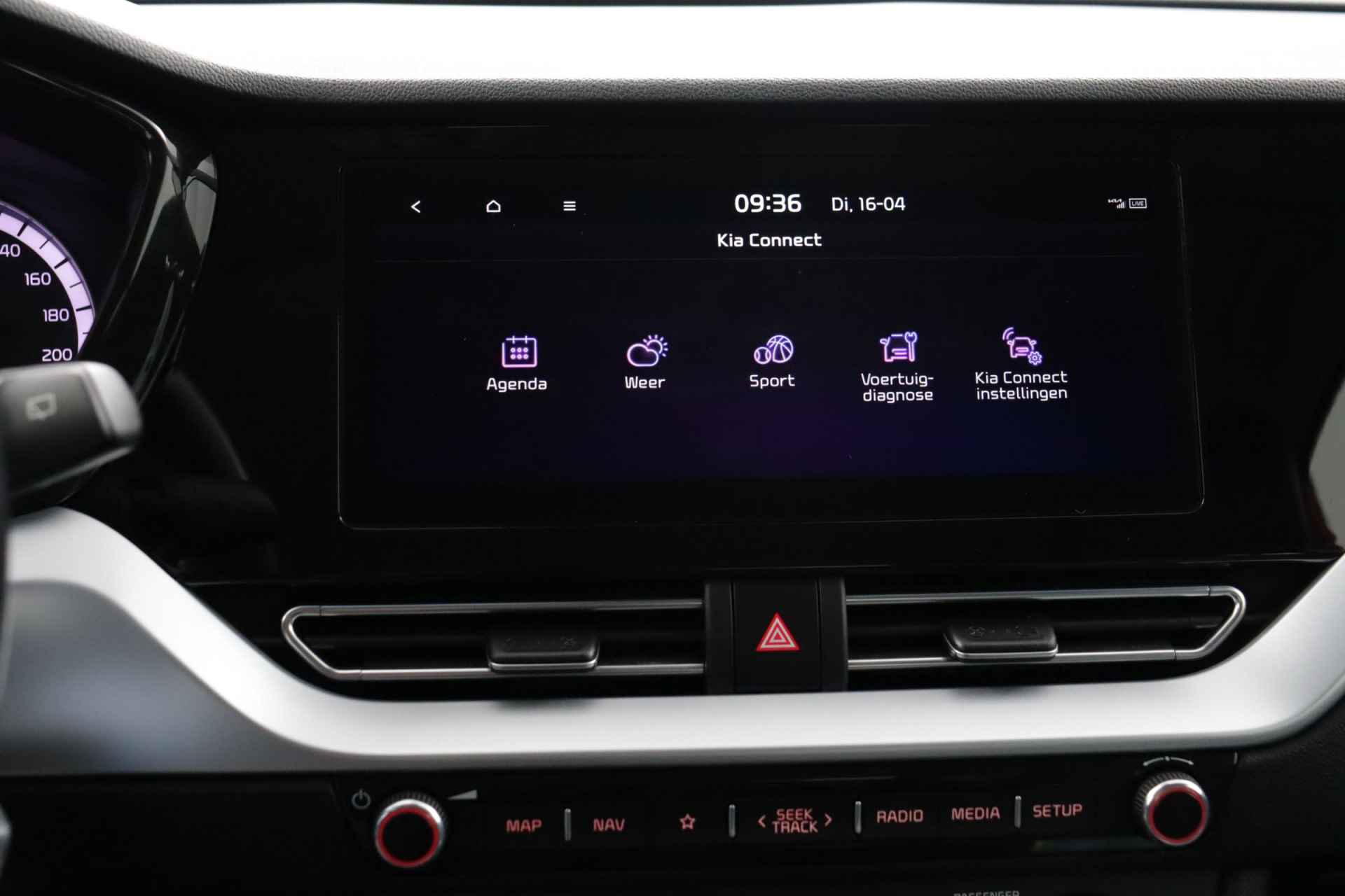Kia Niro 1.6 GDi Hybrid DynamicLine - Navigatie - Apple/Android Carplay - Climate Control - Cruise Control Adaptief - Trekhaak - Fabrieksgarantie tot 11-27 - 49/61