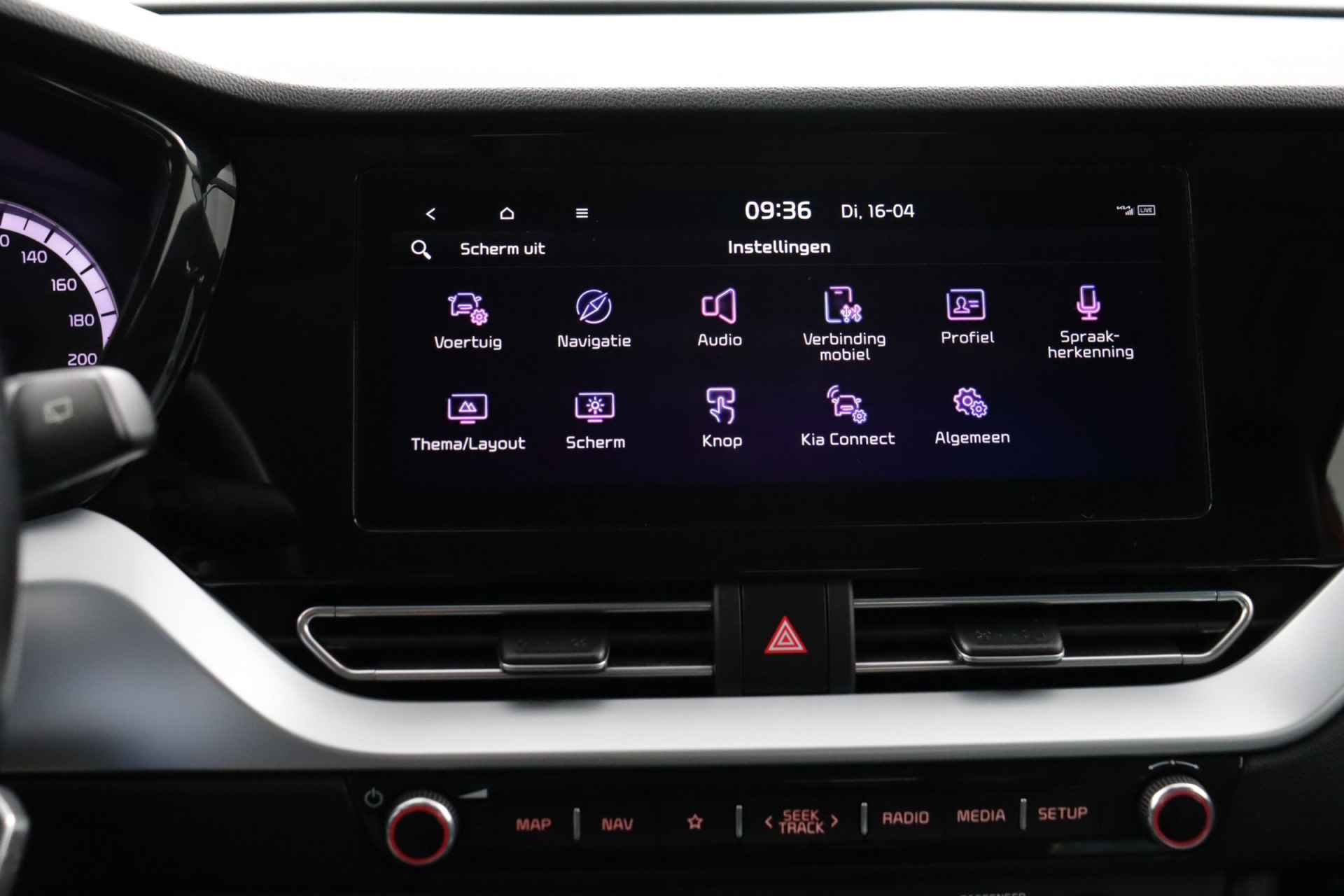 Kia Niro 1.6 GDi Hybrid DynamicLine - Navigatie - Apple/Android Carplay - Climate Control - Cruise Control Adaptief - Trekhaak - Fabrieksgarantie tot 11-27 - 50/61