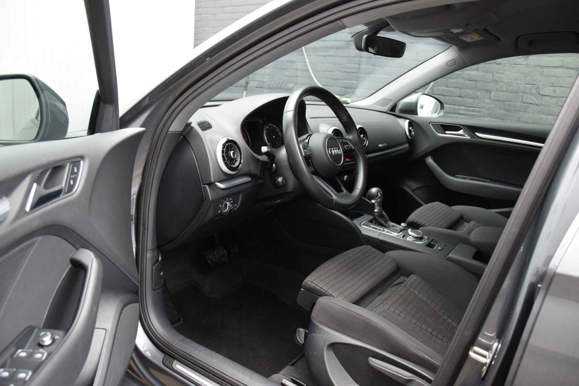 Audi A3 Limousine 30 116PK TFSI Sport Lease Edition Automaat | NL-Auto | BOVAG Garantie | Stoelverwarming | 17" Velgen | Naviatie | LED-Koplampen | PDC Achter | - 8/37