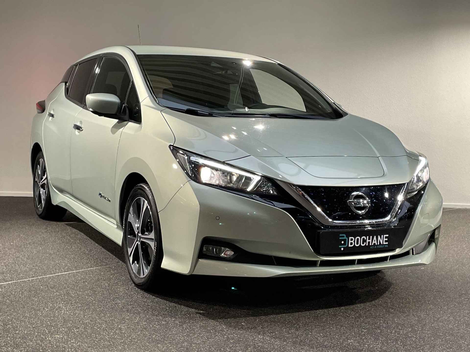 Nissan LEAF 2.ZERO EDITION 40 kWh Automaat / Cruise / Clima / Full LED / Navigatie / Camera / PDC - 5/37