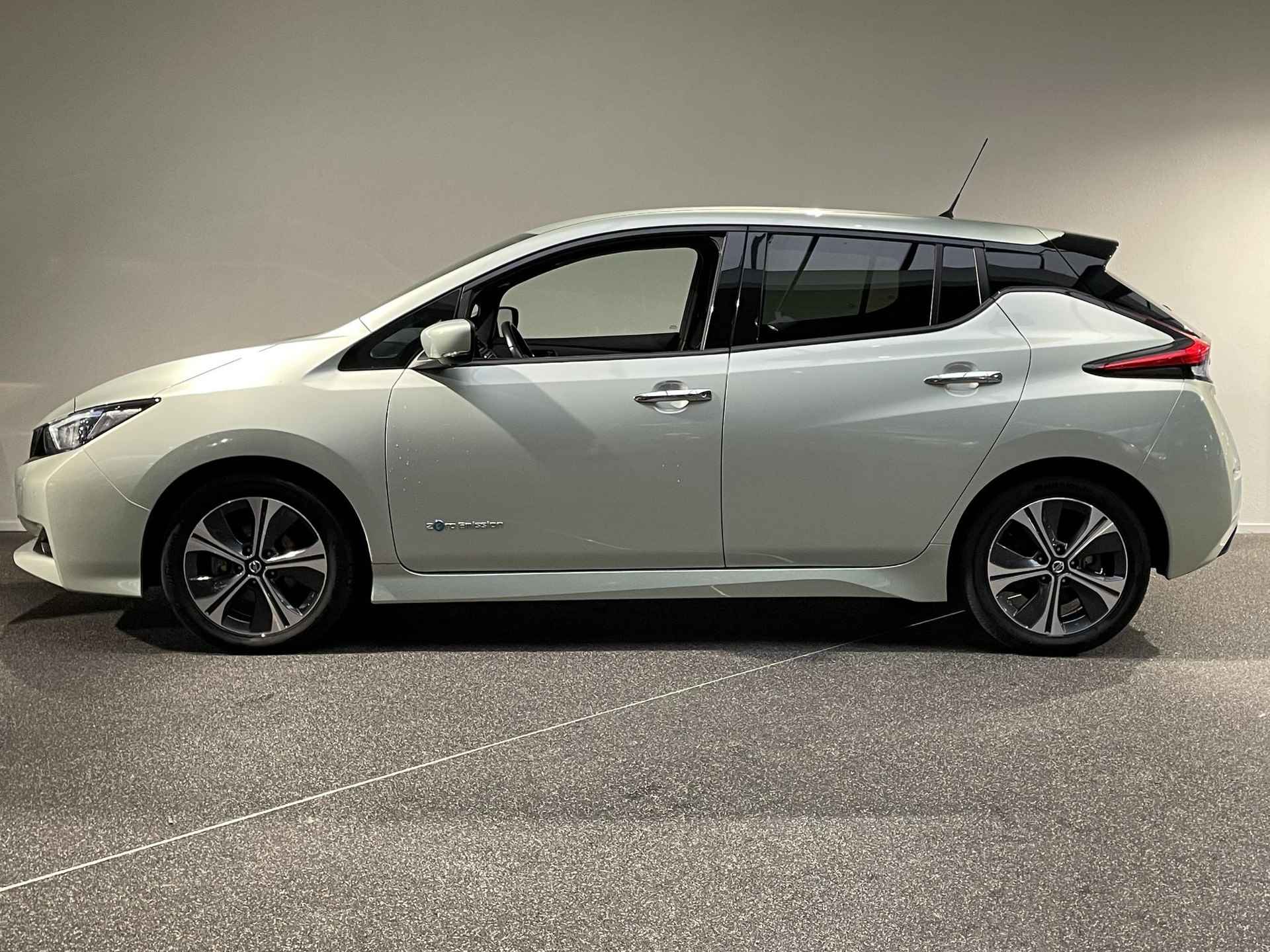 Nissan LEAF 2.ZERO EDITION 40 kWh Automaat / Cruise / Clima / Full LED / Navigatie / Camera / PDC - 11/37