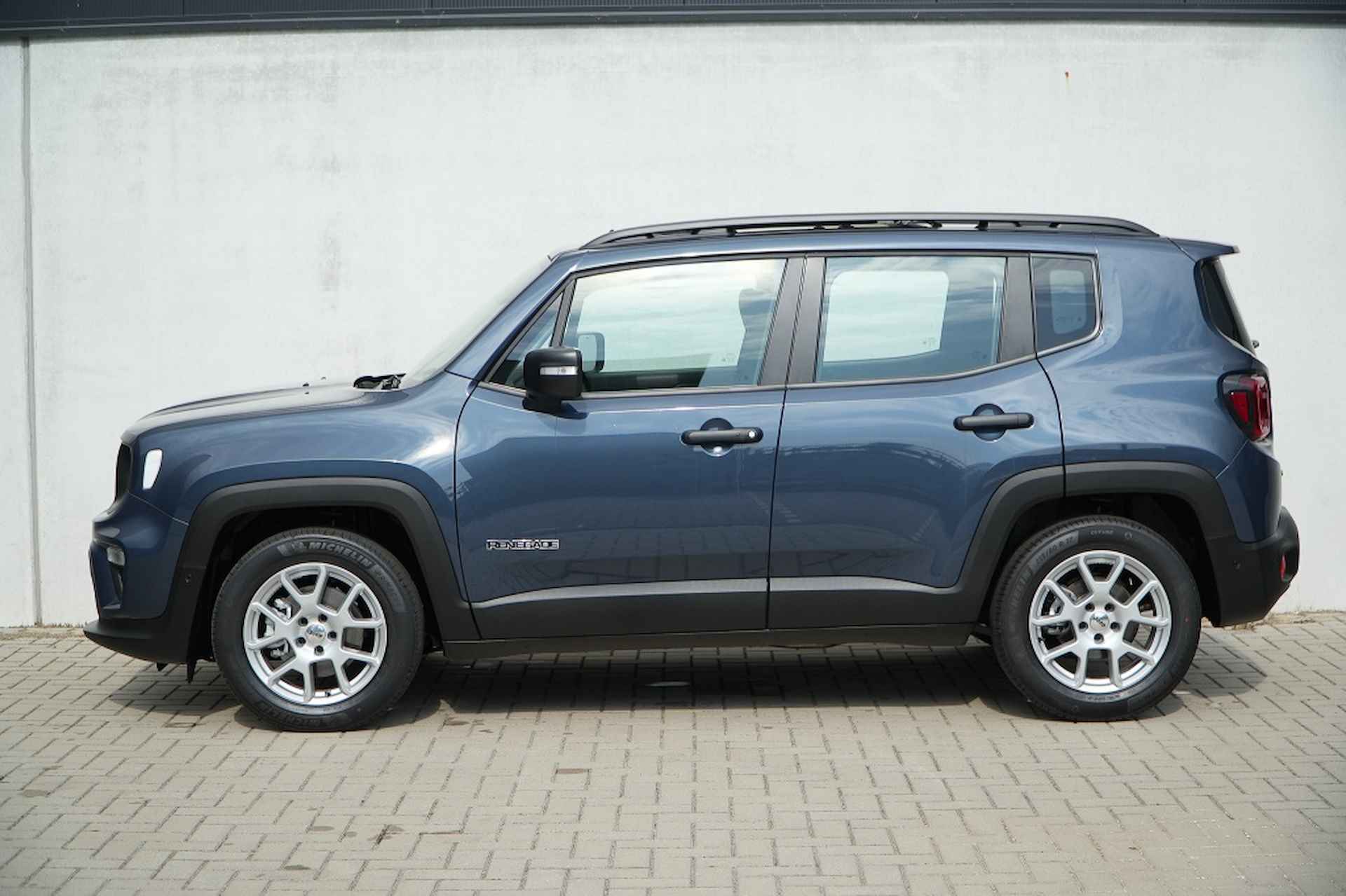 Jeep Renegade 1.5T e-Hybrid Altitude | Pano | Tech Pack - 9/36