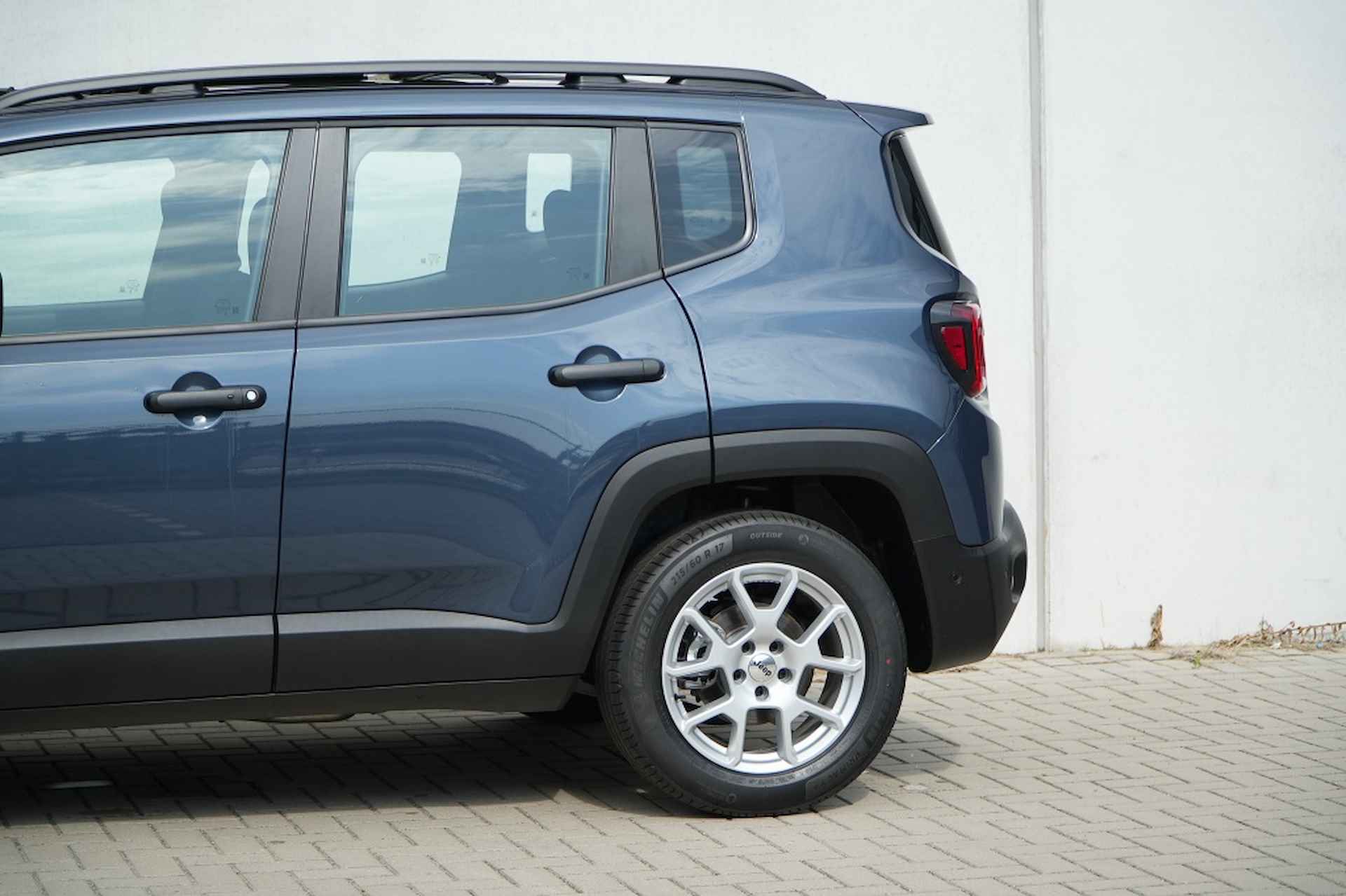 Jeep Renegade 1.5T e-Hybrid Altitude | Pano | Tech Pack - 11/36