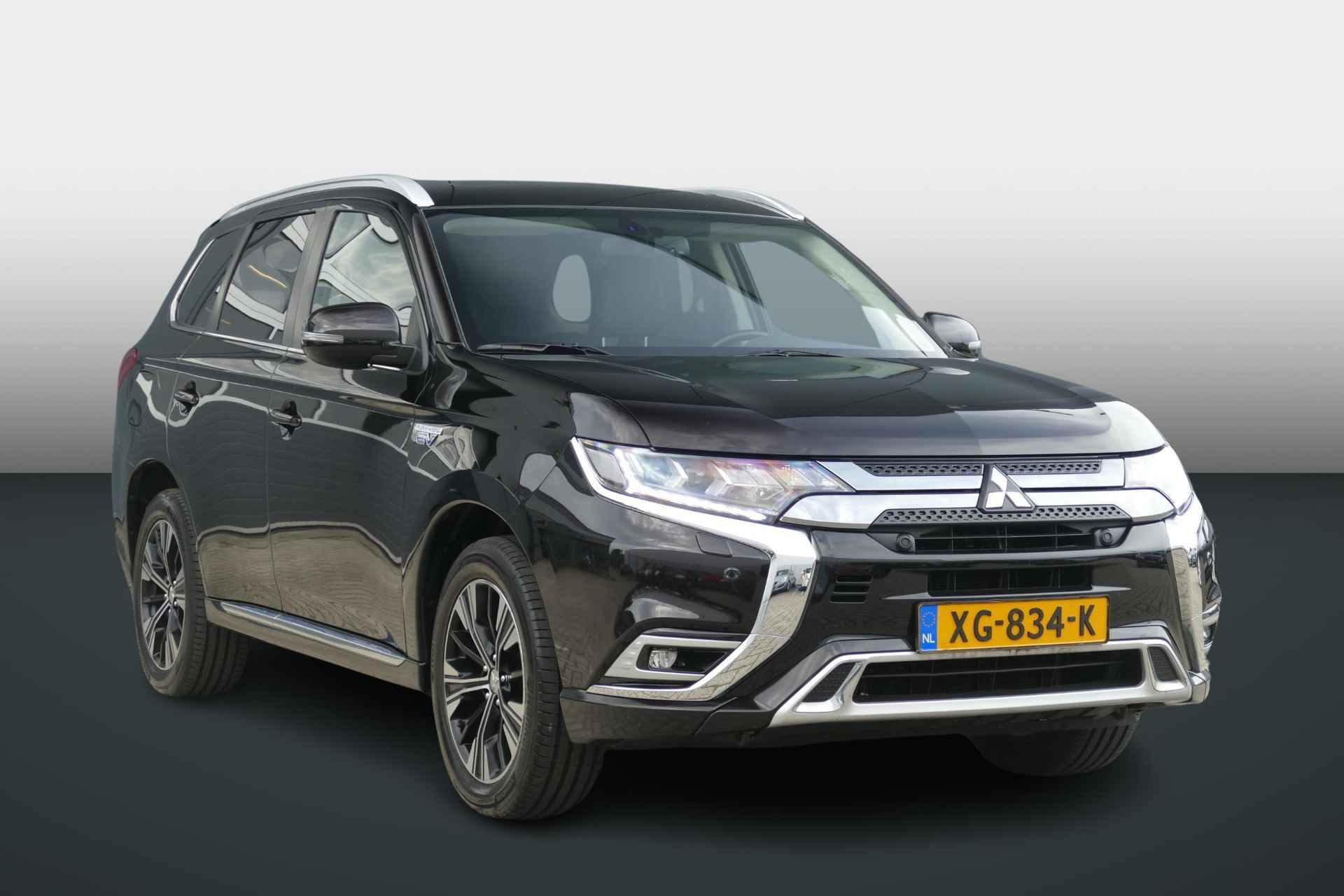 Mitsubishi Outlander 2.4 PHEV Intense+ | Clima | Cruise | Camera | Schuif-/Kanteldak| TREKHAAK | RIJKLAARPRIJS!!! - 2/45