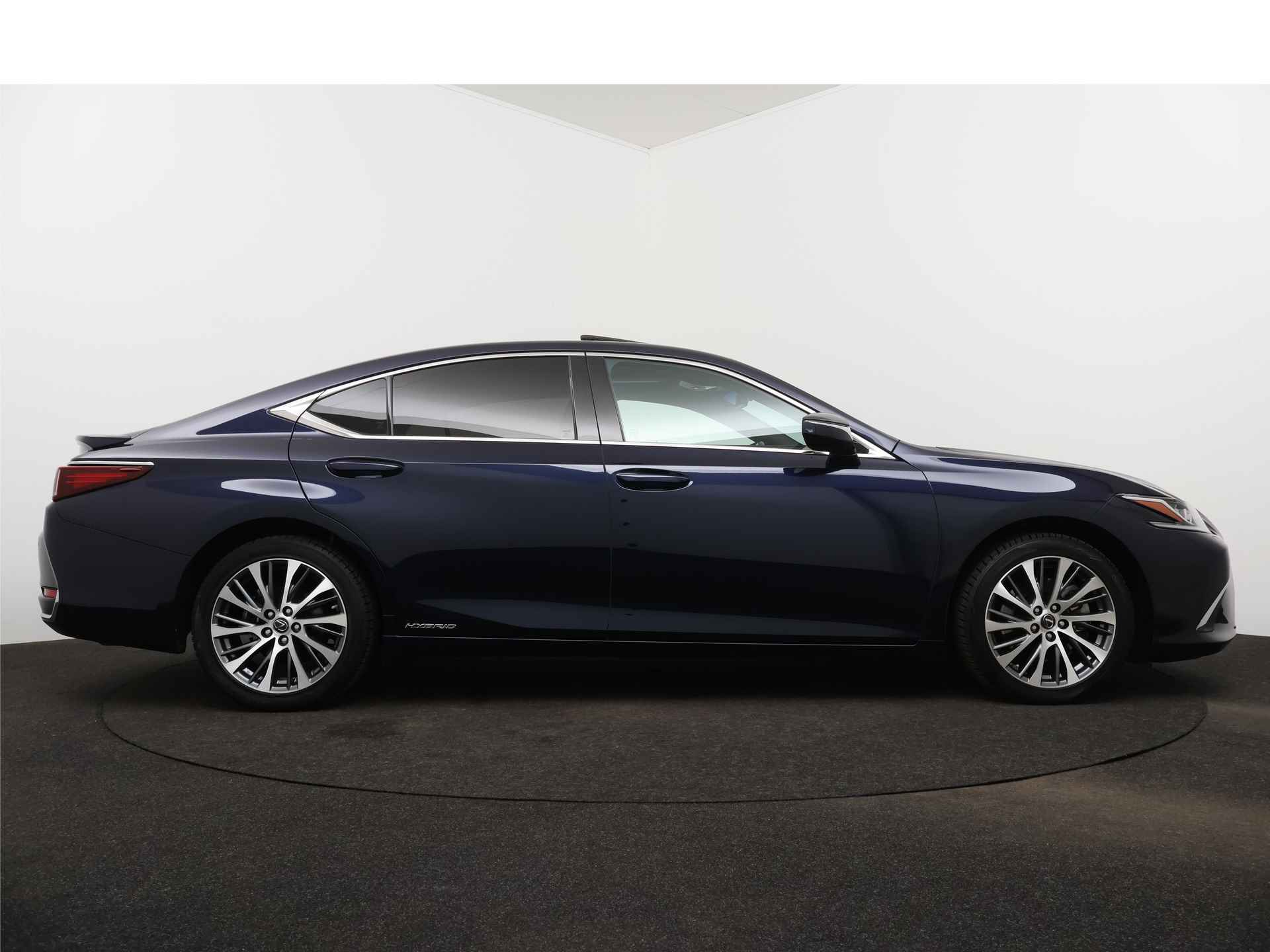 Lexus ES 300h Luxury Line | Stoelverwarming en -ventilatie | Safety System+ | Lederen bekleding | - 16/49