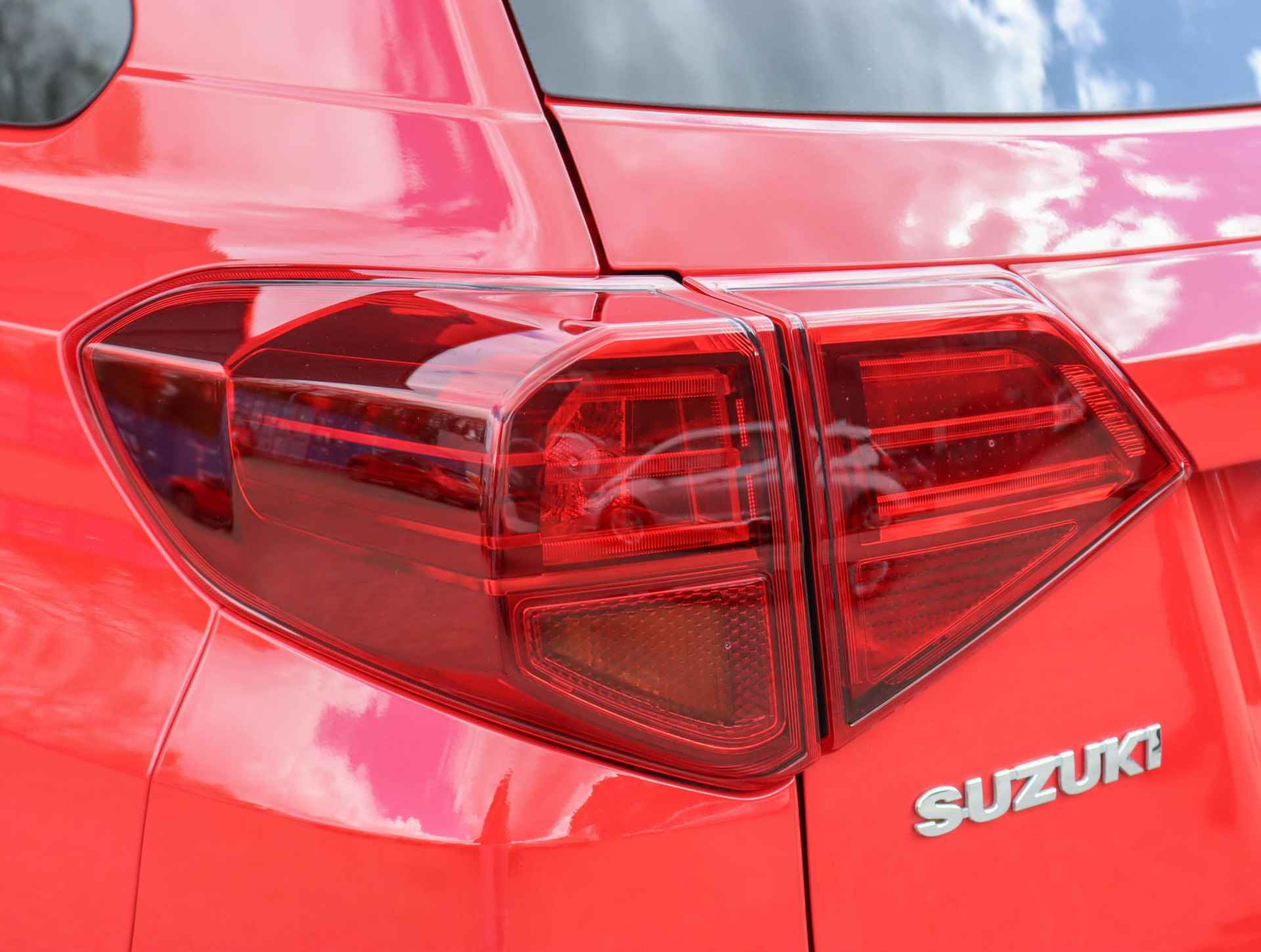 Suzuki Vitara 110pk B.J. Select (1ste eig./Climate/LEER/T.haak/NAV./NL auto!/Fietsendrager) - 42/45