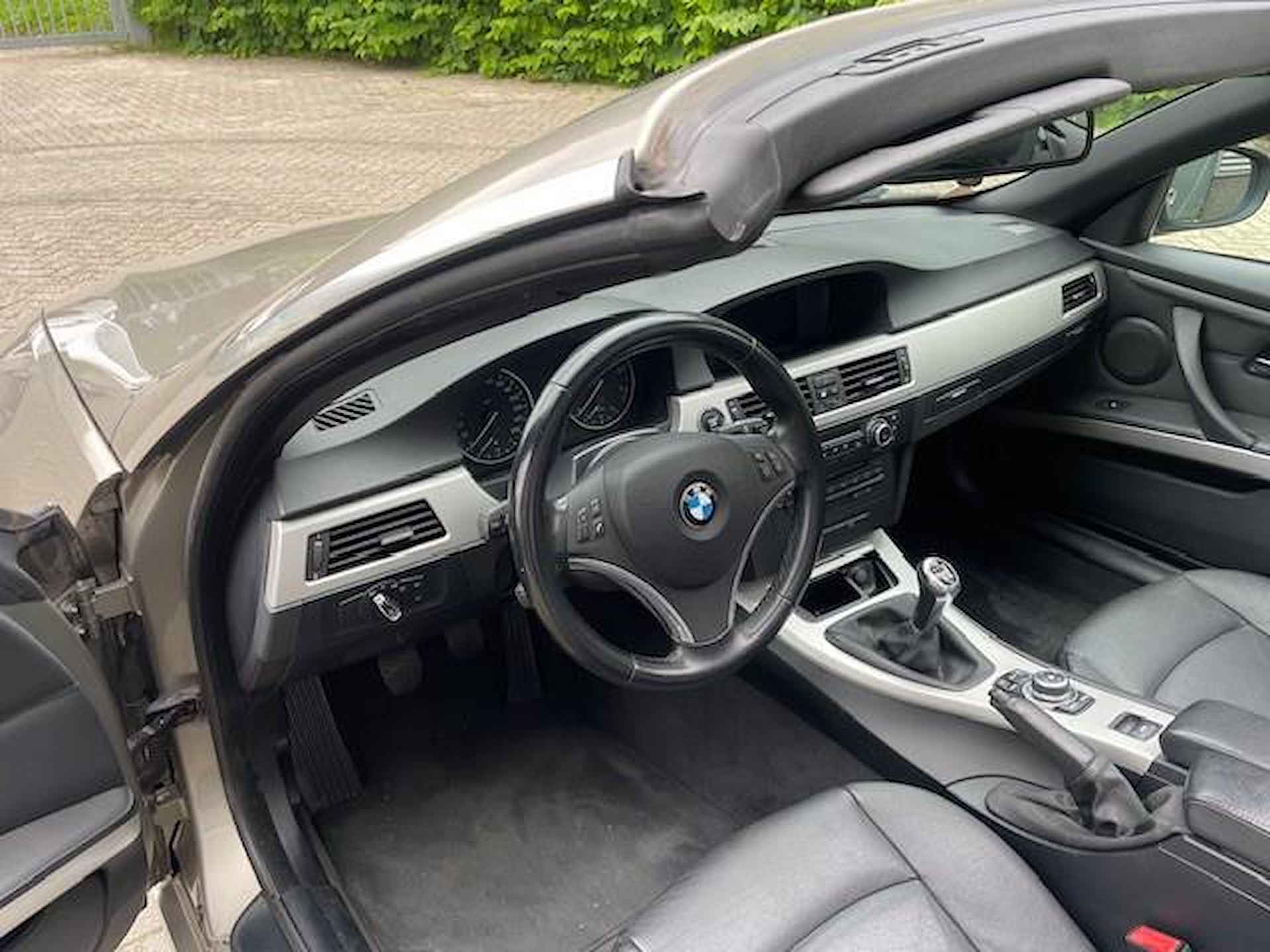 BMW 3-serie Cabrio 320i High Executive - 13/28