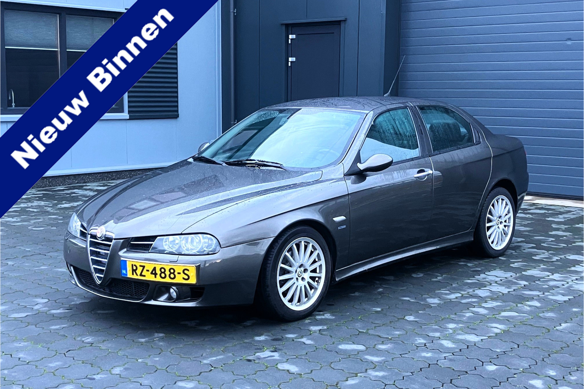 Alfa Romeo 156 2.4 JTD 185pk Distinctive 5-cilinder YOUNGTIMER!