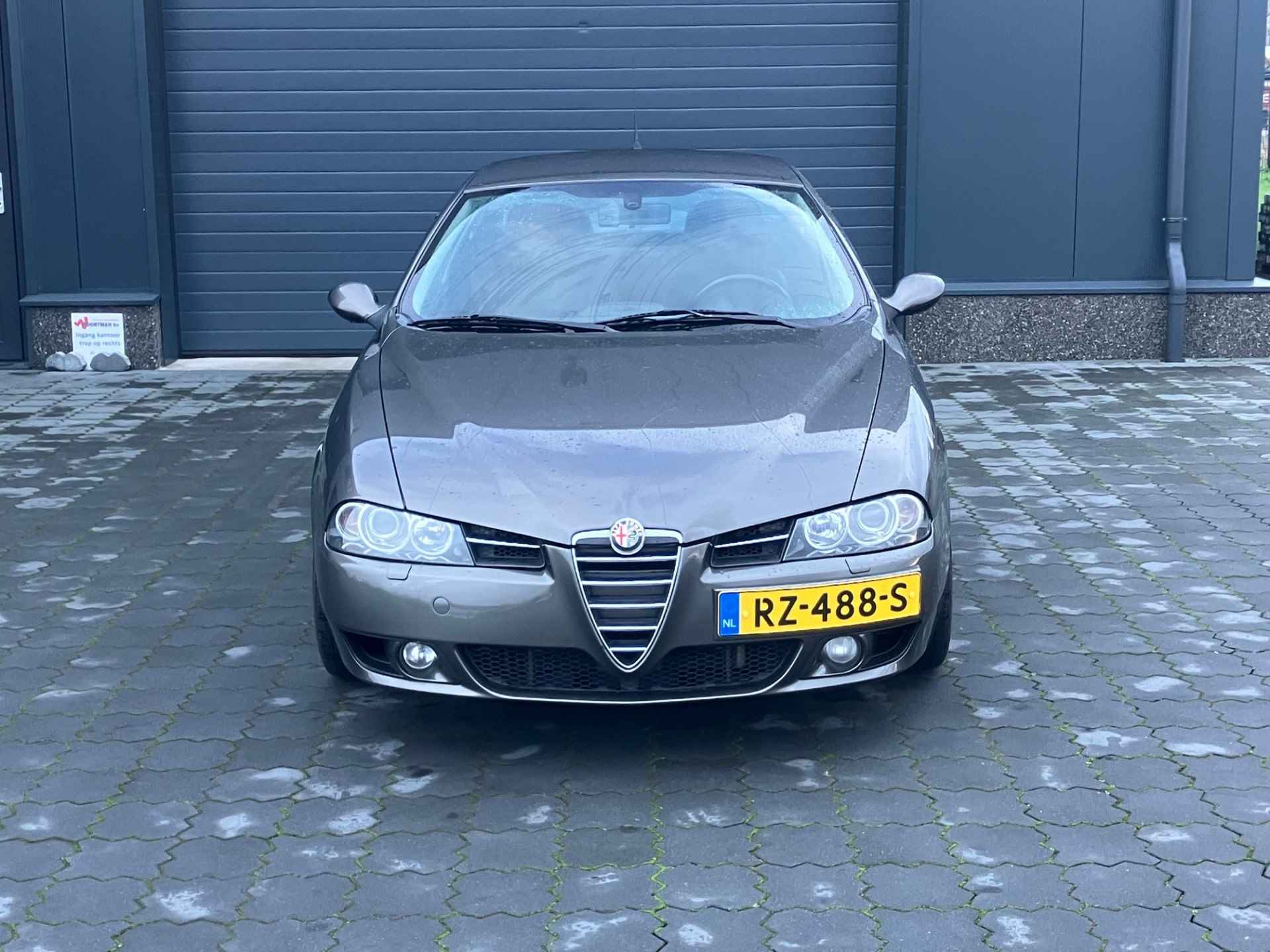 Alfa Romeo 156 2.4 JTD 185pk Distinctive 5-cilinder YOUNGTIMER! - 2/15