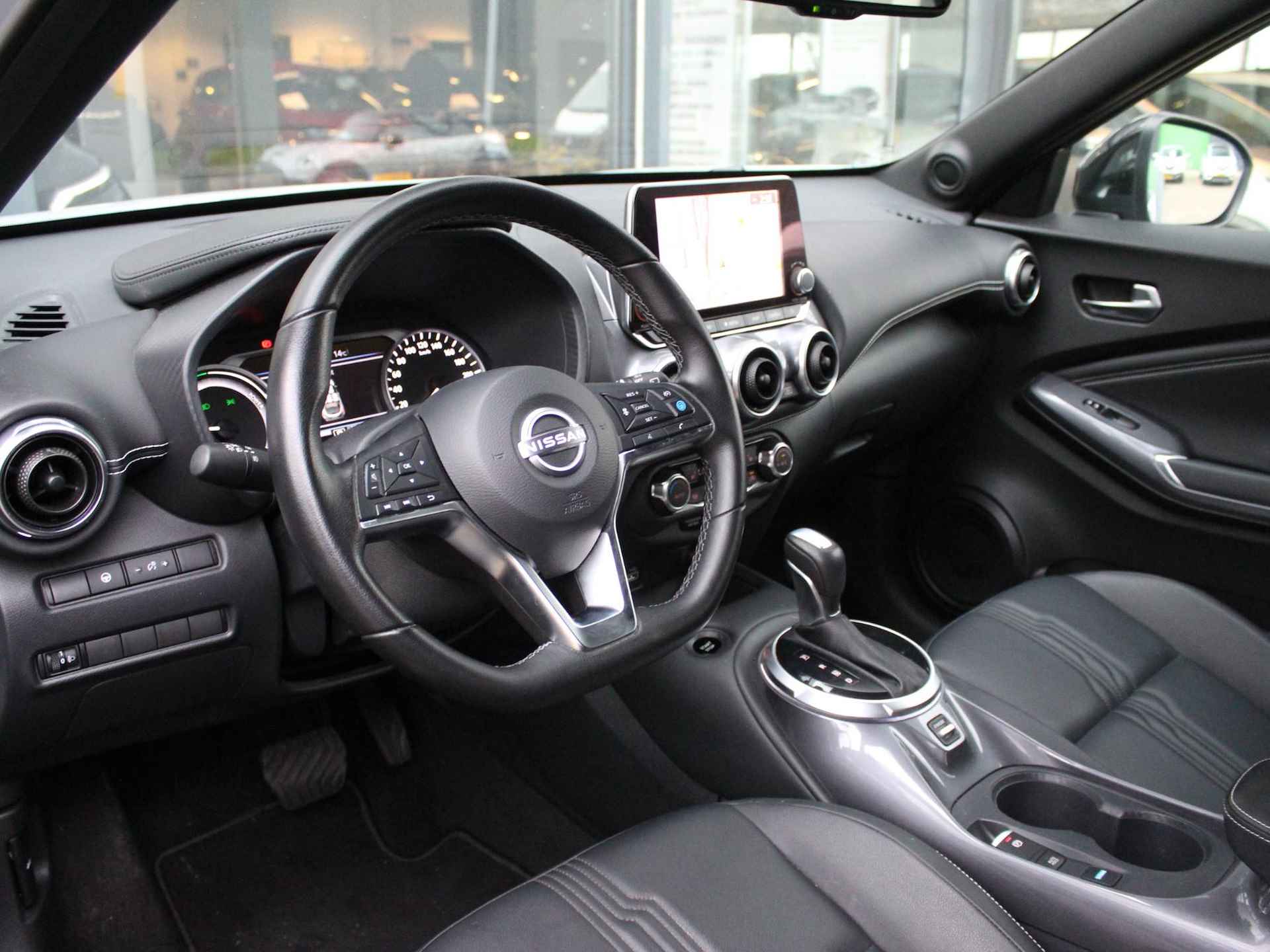 Nissan Juke 1.6 Hybrid N-Design / 33.000KM / NAVI / CRUISE / CLIMATE / 360 CAMERA / PDC / BLINDSPOT / KUNSTLEDER / WINTER PACK / 19'' LMV - 16/50