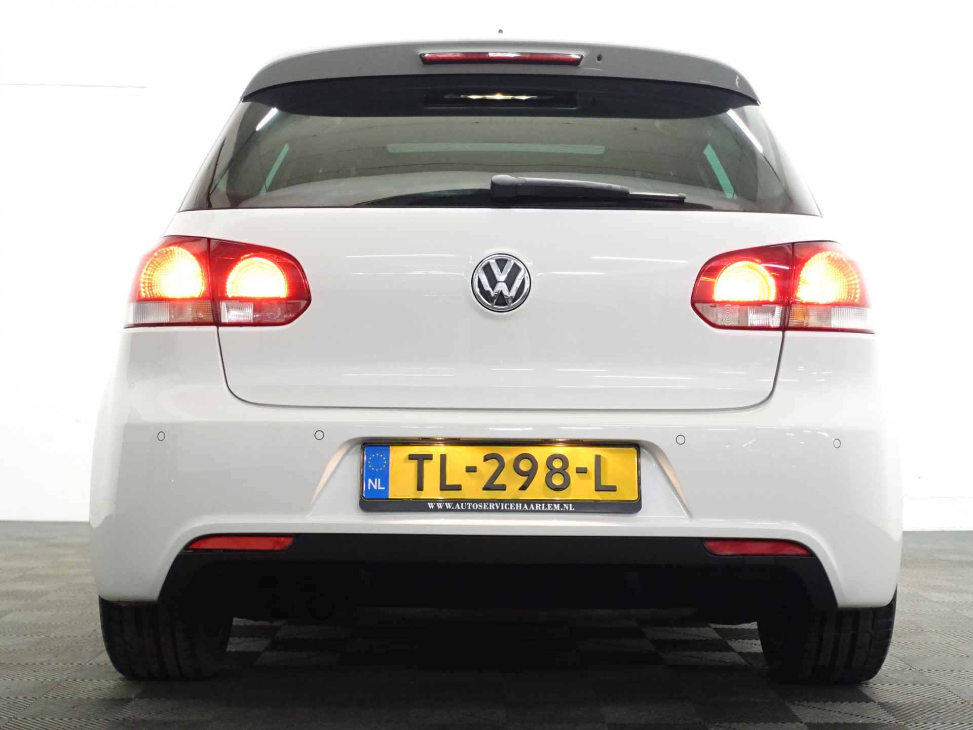 Volkswagen Golf 1.4 TSI R-line+ Aut- Schuifdak, Stoelverwarming, Navi, Sport Interieur, Park Assist - 27/31