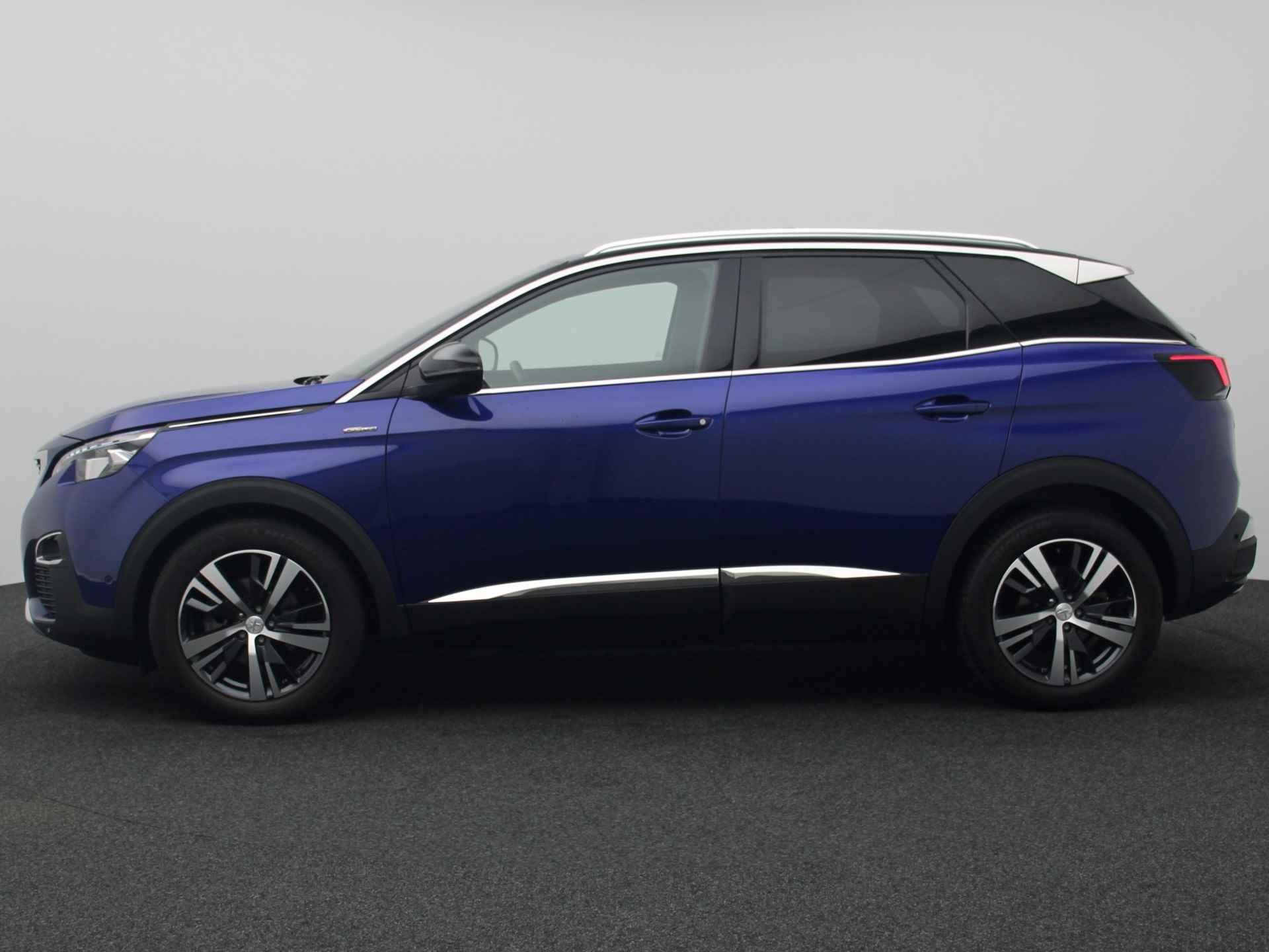 Peugeot 3008 SUV 1.6 165Pk GT Line | VOL OPTIES! | Stoelverwarming | AGR Stoelen | FOCAL | Keyless | Navigatie | 18'' Lichtmetaal | Elektrische Stoel | 1500KG Trekvermogen | automatische airco | Dode hoek detectie | Getint glas | Leder\Stof | Chroom | Touchscreen | Bluetooth | - 8/34