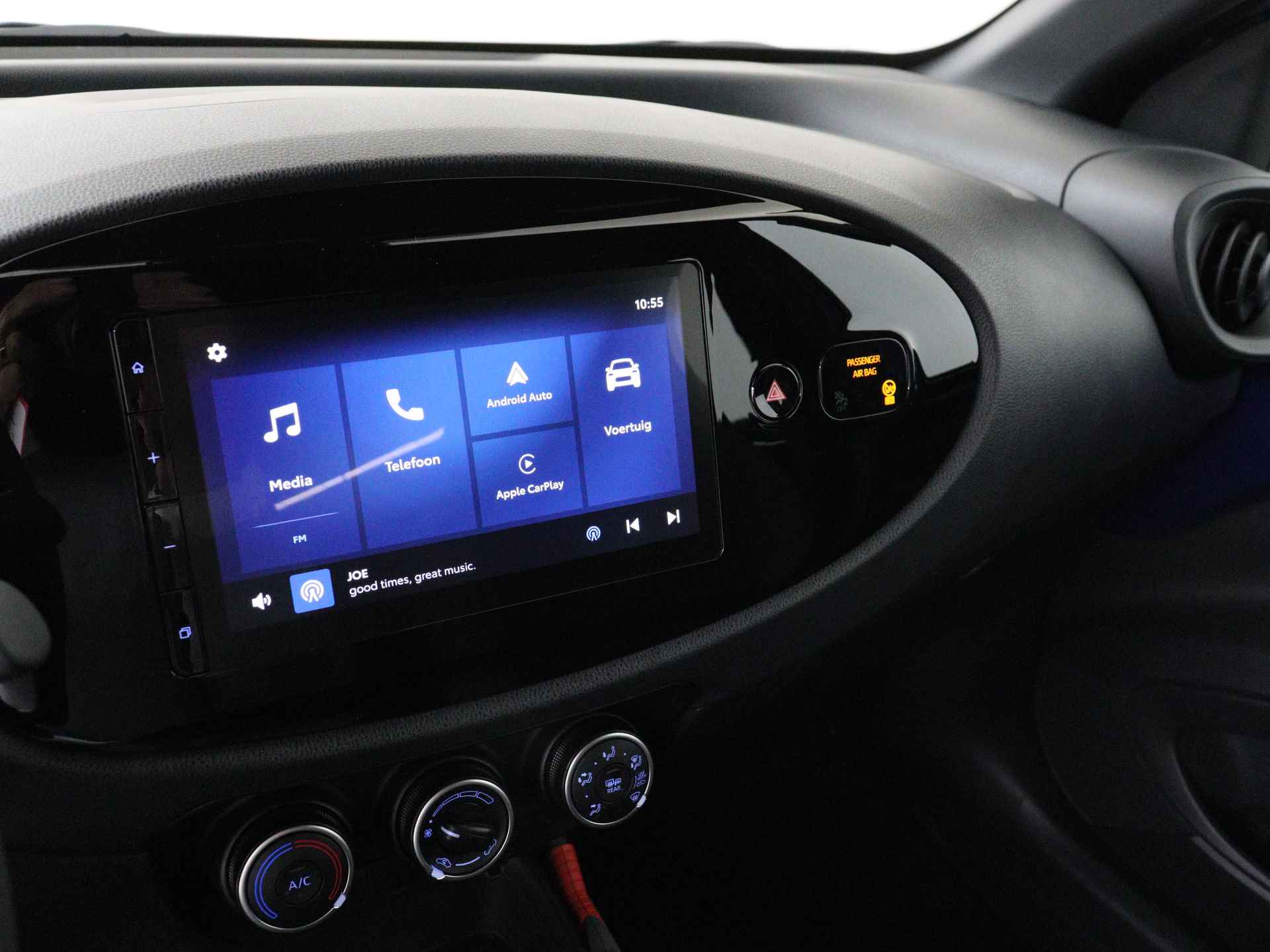 Toyota Aygo X 1.0 VVT-i S-CVT play DEMO | Airco | Camera | Apple CarPlay/Android Auto | Cruise Control Adaptive | - 8/40