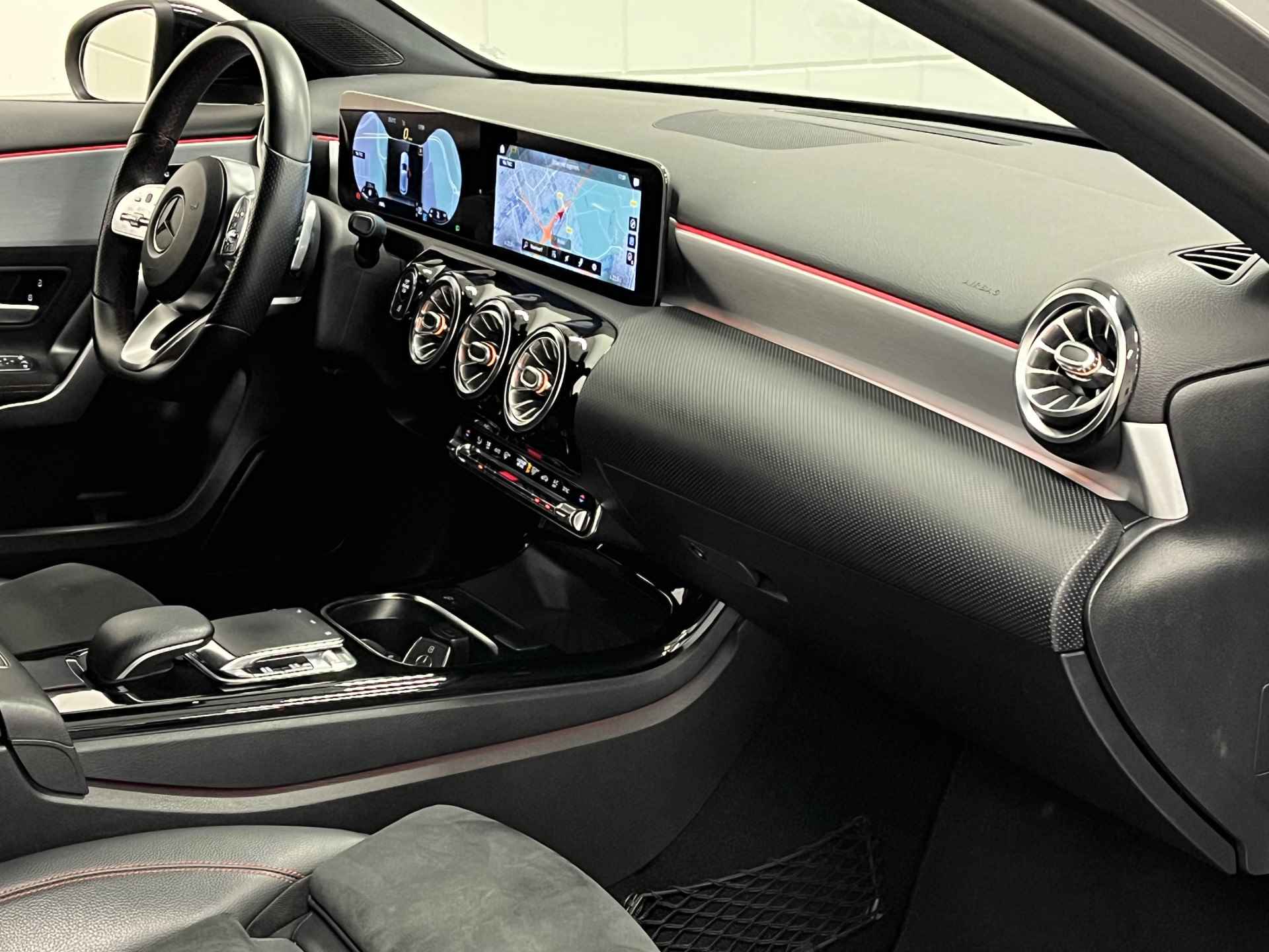 Mercedes-Benz A-Klasse 200 Business Solution AMG NAVIGATIE | SPORTINTERIEUR | SFEERVERLICHTING | Vierseizoenen Banden| - 14/38