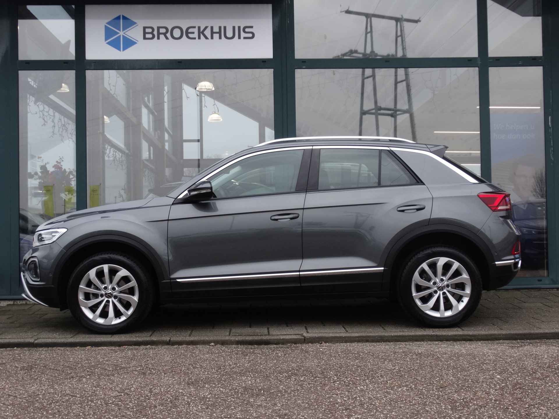 Volkswagen T-Roc 1.5 TSI Style | Cruise Control | Parkeersensoren | Trekhaak | - 2/26