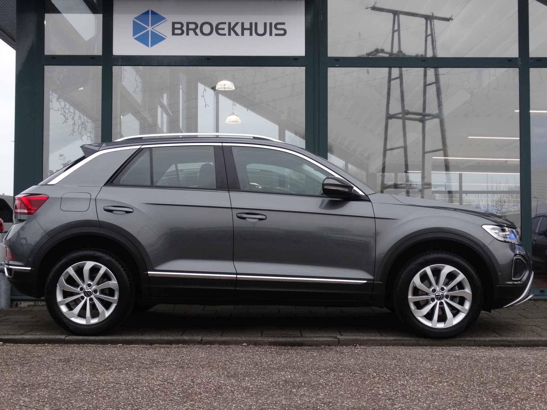 Volkswagen T-Roc 1.5 TSI Style | Cruise Control | Parkeersensoren | Trekhaak | - 8/26