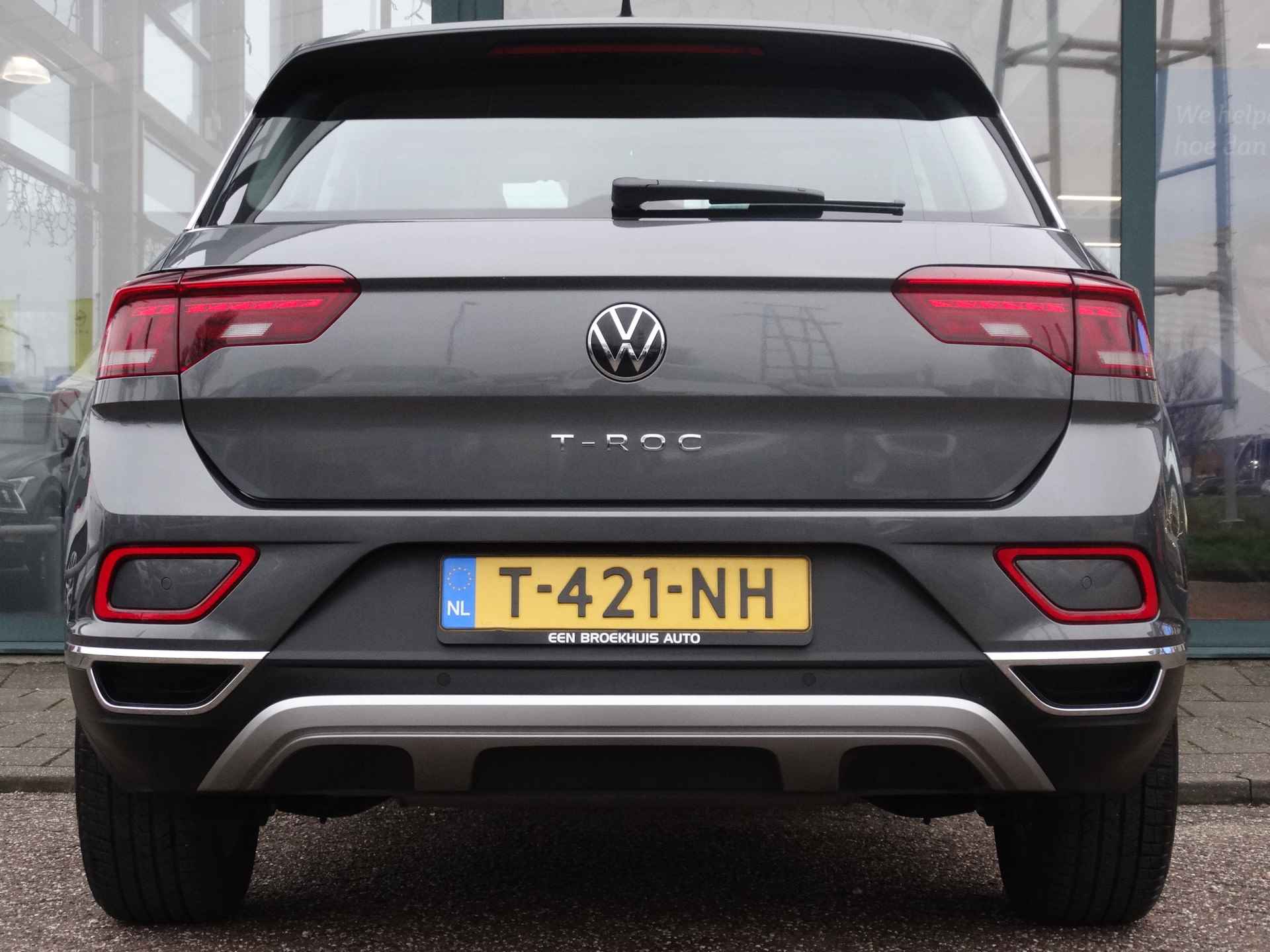 Volkswagen T-Roc 1.5 TSI Style | Cruise Control | Parkeersensoren | Trekhaak | - 26/26