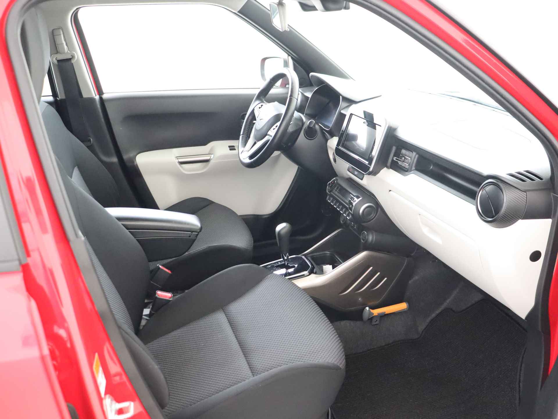 Suzuki Ignis 1.2 Stijl I Navigatie I Climate Control I Cruise Control I Camera I USB I 1e Eigenaar I Volledig LOUWMAN Onderhouden I Stoelverwarming Voor I Keyless Entry/Start I - 31/45