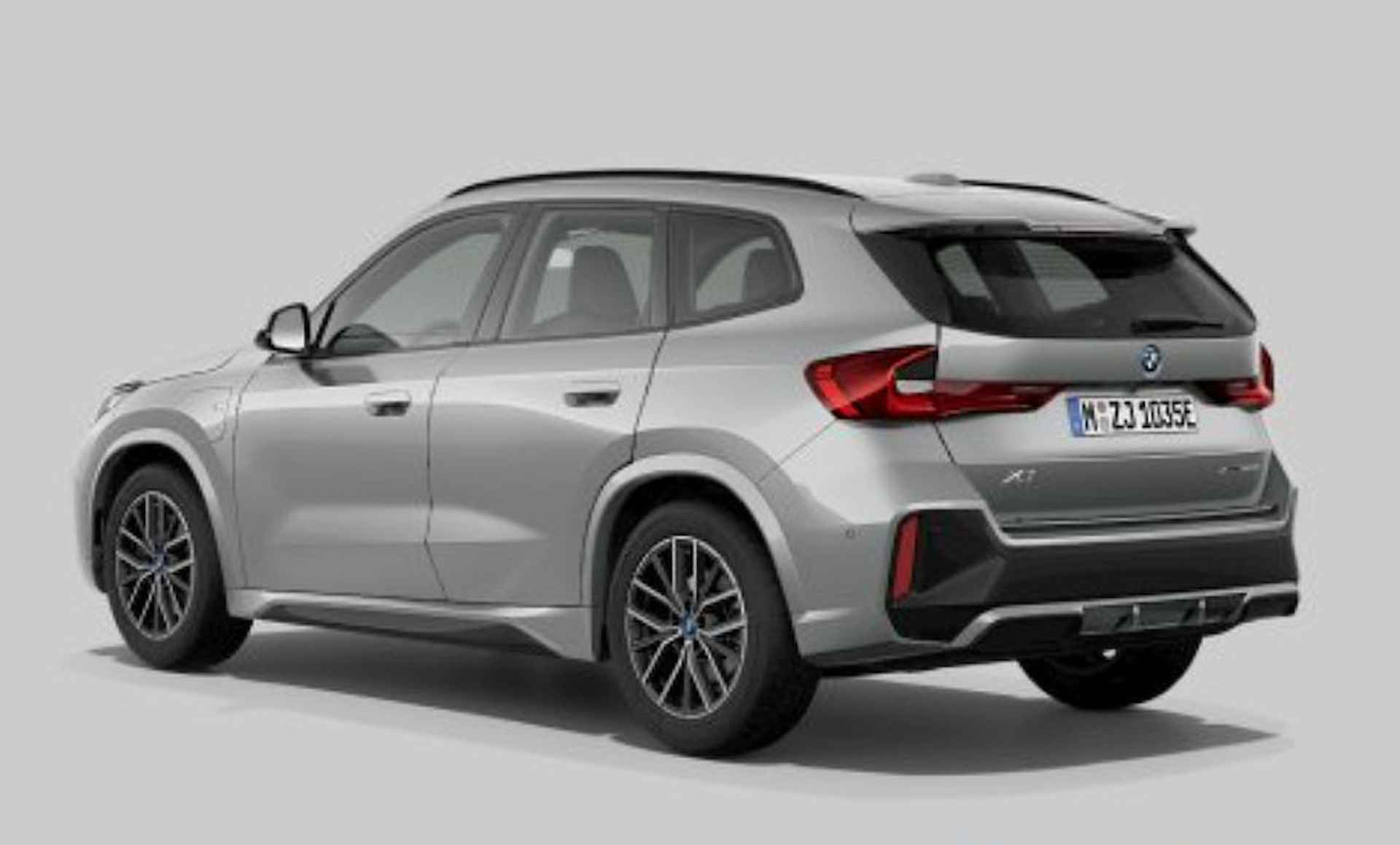 BMW X1 xDrive25e M Sport - Sportstoelen - Verwarmde Voorstoelen - Automatisch dimmende binnen/buitenspiegel - Comfort Access - Voorbereiding Driving Assistant Plus - M Onderstel - Alarmsysteem klasse 3 - - 2/19