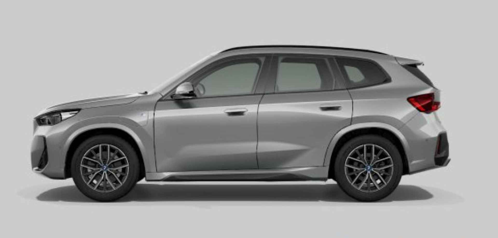 BMW X1 xDrive25e M Sport - Sportstoelen - Verwarmde Voorstoelen - Automatisch dimmende binnen/buitenspiegel - Comfort Access - Voorbereiding Driving Assistant Plus - M Onderstel - Alarmsysteem klasse 3 - - 7/19