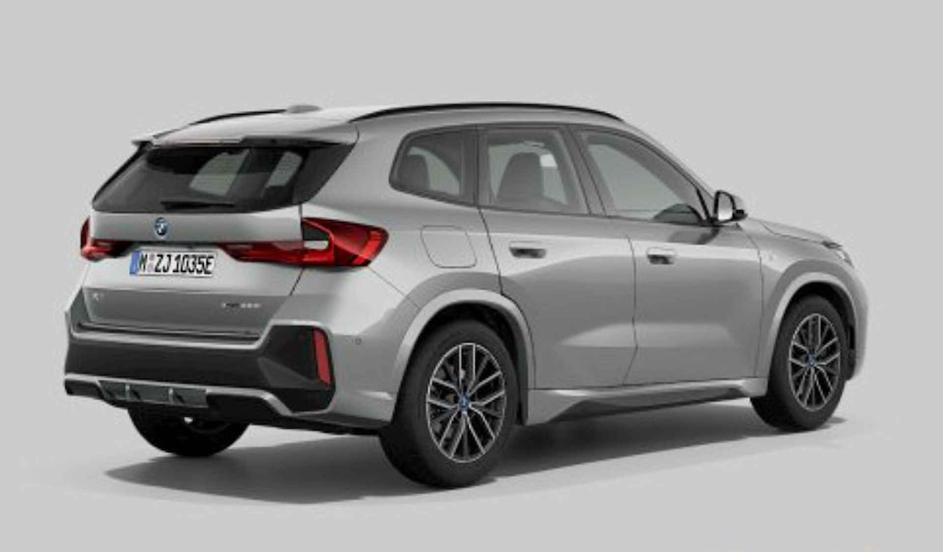 BMW X1 xDrive25e M Sport - Sportstoelen - Verwarmde Voorstoelen - Automatisch dimmende binnen/buitenspiegel - Comfort Access - Voorbereiding Driving Assistant Plus - M Onderstel - Alarmsysteem klasse 3 - - 8/19