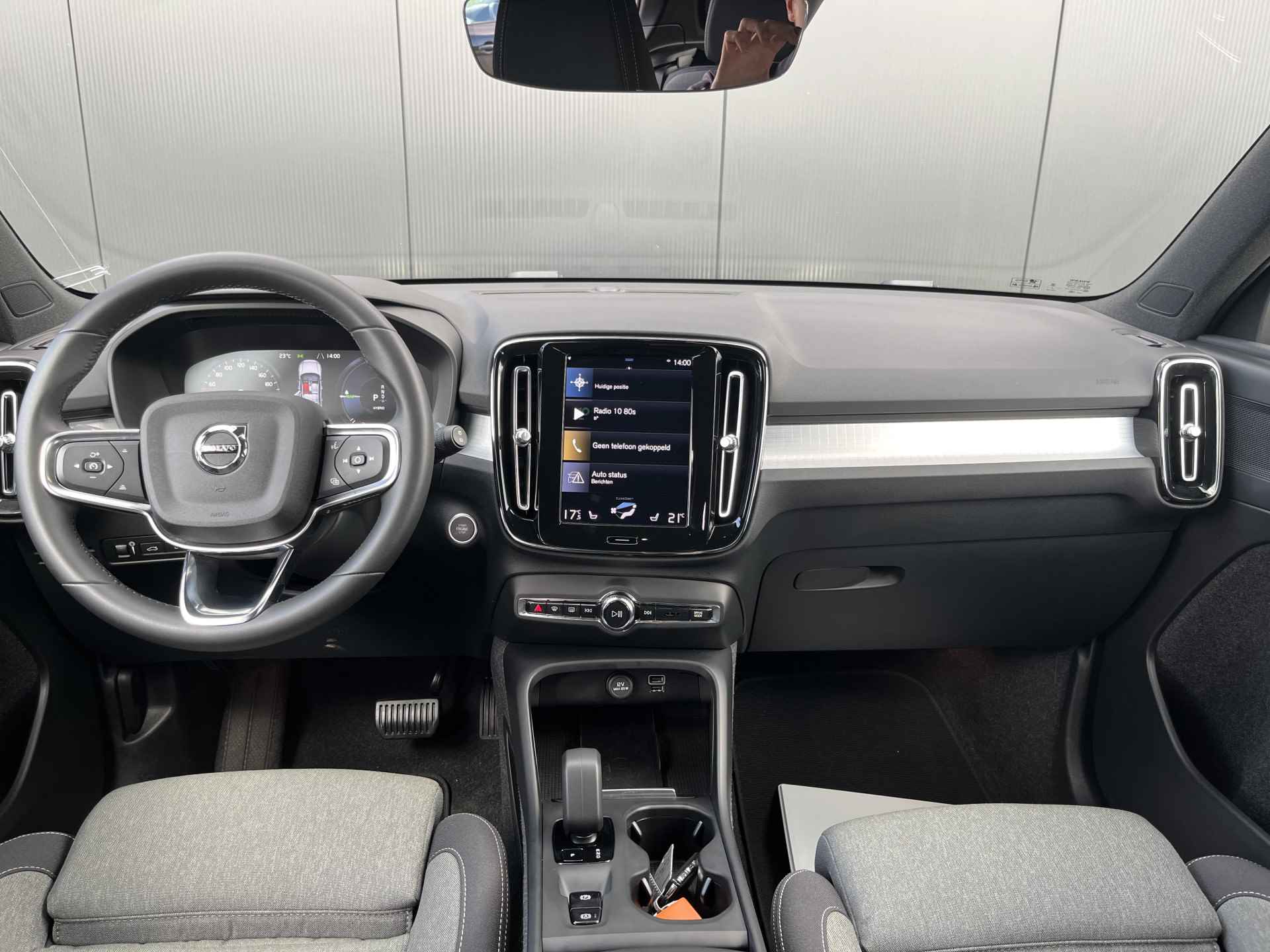 Volvo XC40 T4 Recharge Bright | Camera | Stoelverwarming | 19 Inch | Privacy Glass | CarPlay Android Auto - 4/30