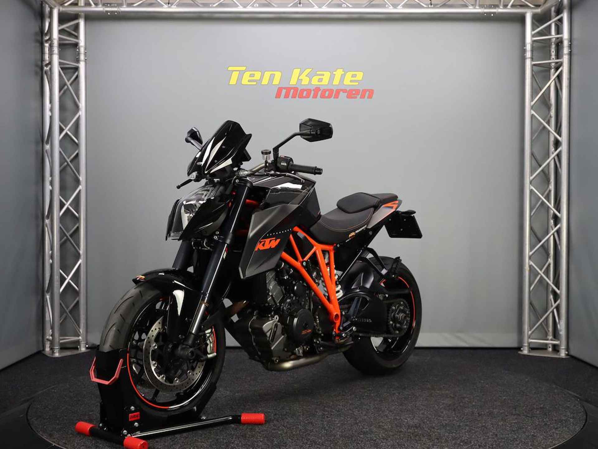 KTM KTM 1290 Superduke R - 6/12