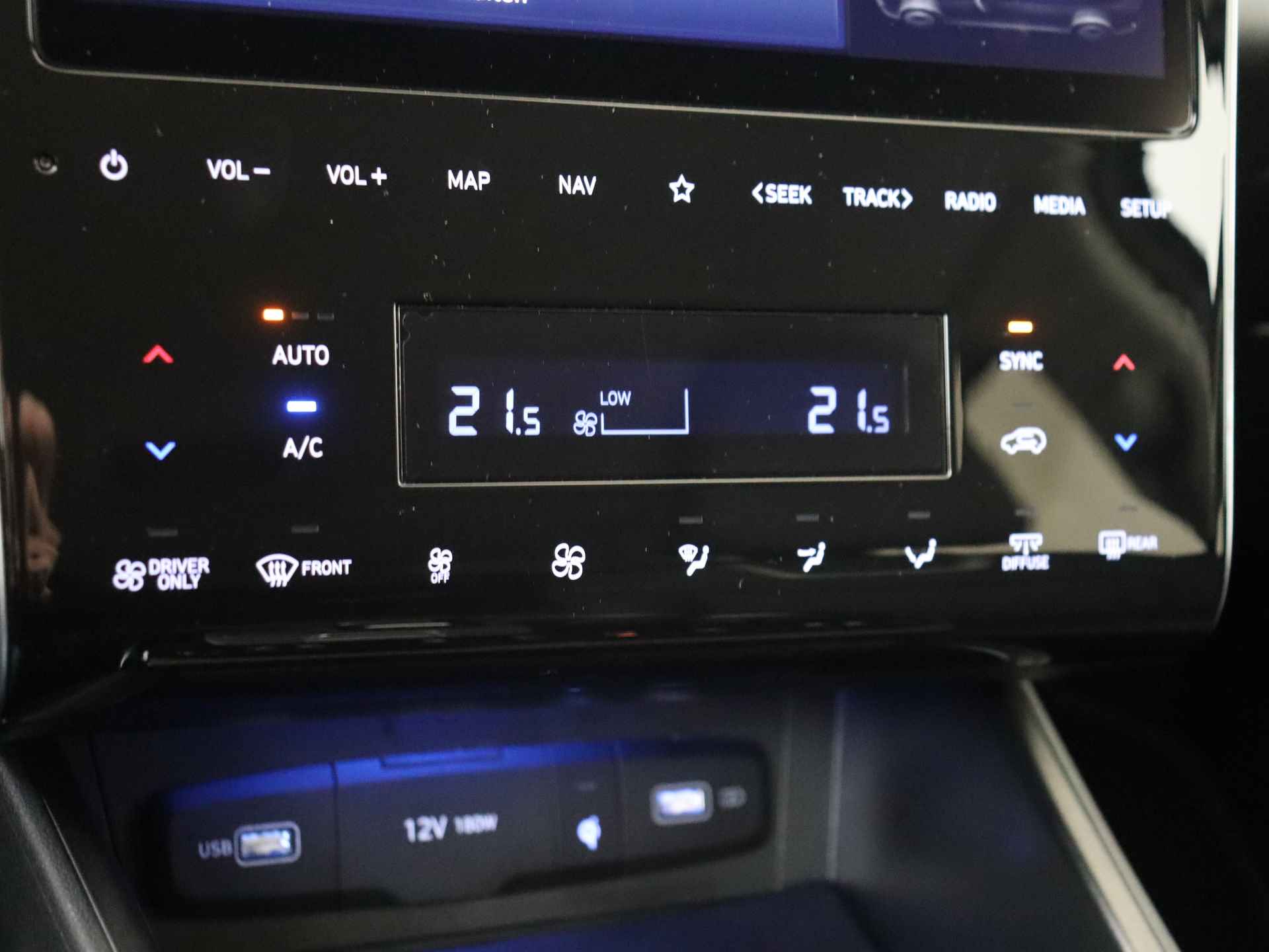 Hyundai Tucson 1.6 T-GDI HEV Premium 240 pk Automaat | Leder | Navigatie | 19 inch Lichtmetalen velgen - 18/34