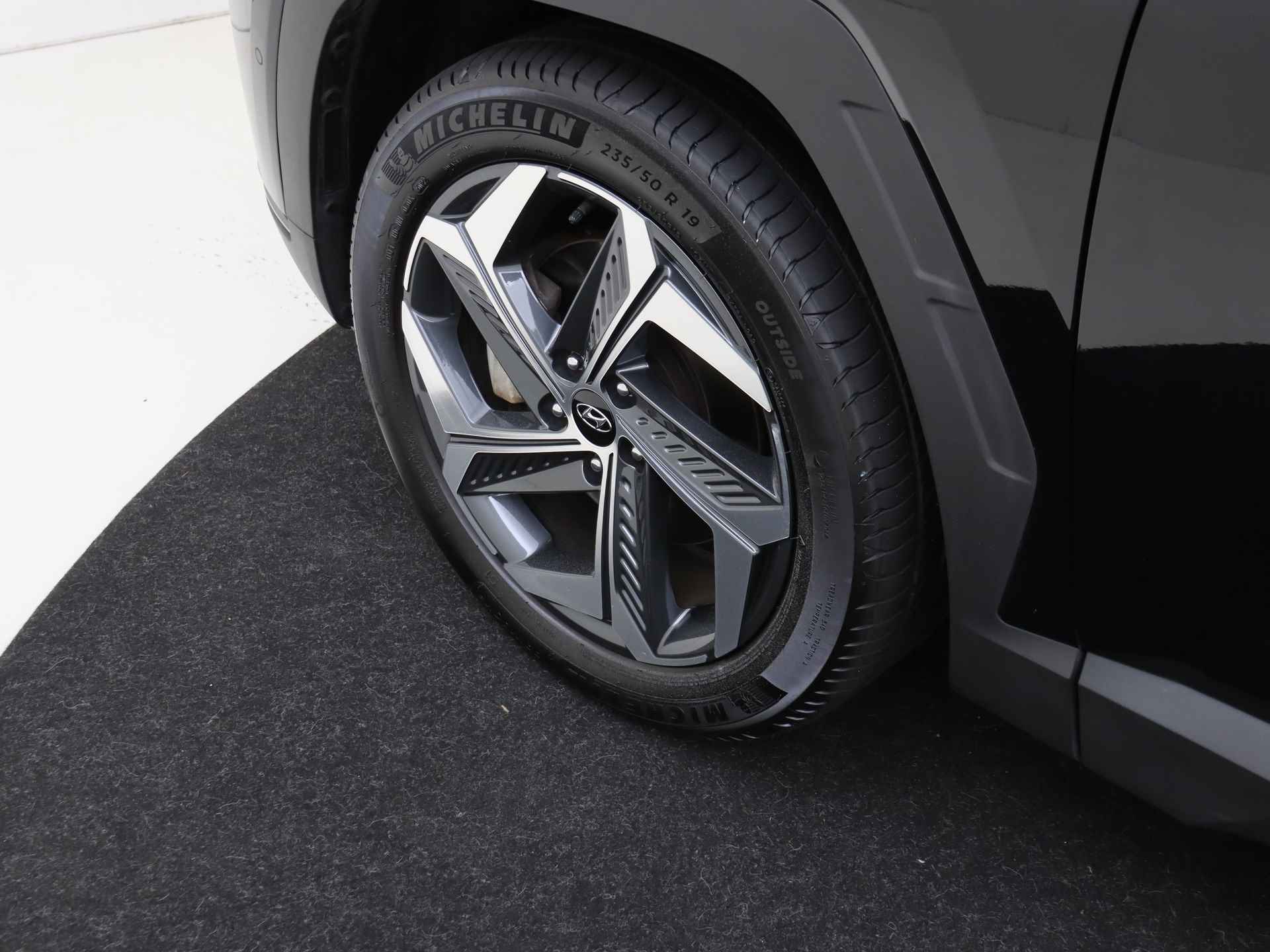 Hyundai Tucson 1.6 T-GDI HEV Premium 240 pk Automaat | Leder | Navigatie | 19 inch Lichtmetalen velgen - 33/34