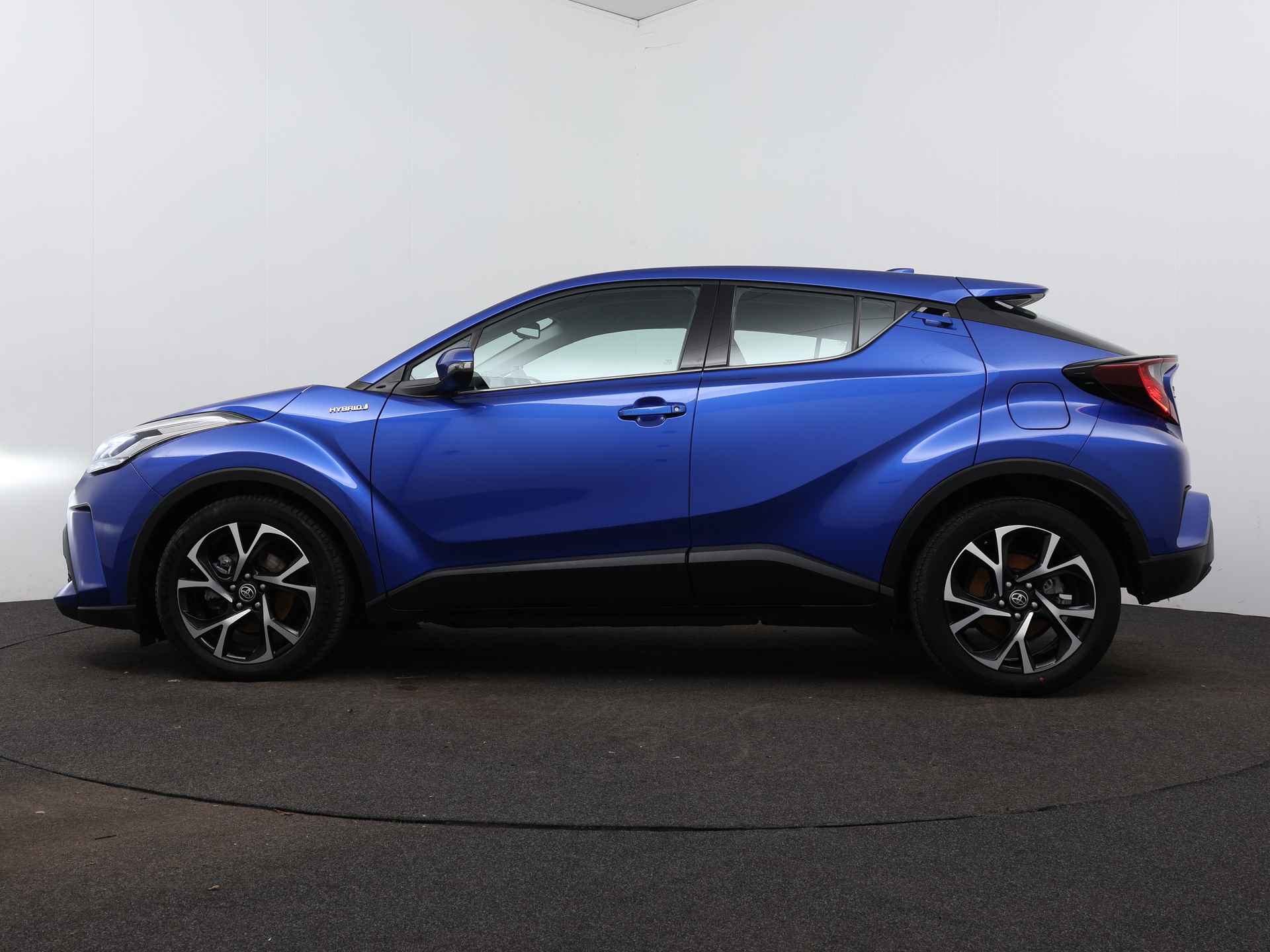 Toyota C-HR 1.8 Hybrid Dynamic | Navigatie | Camera | LM velgen | Cruise Control Adaptief | - 4/42