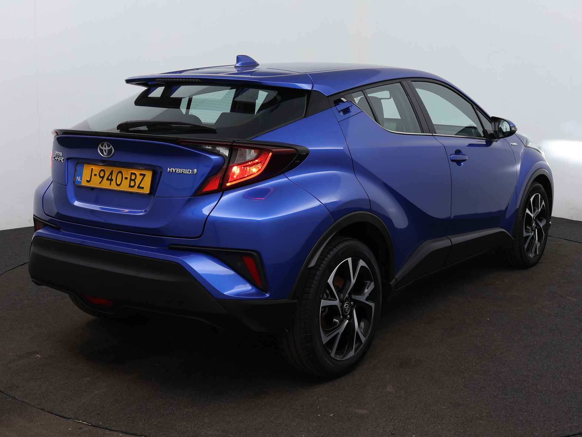 Toyota C-HR 1.8 Hybrid Dynamic | Navigatie | Camera | LM velgen | Cruise Control Adaptief | - 17/42