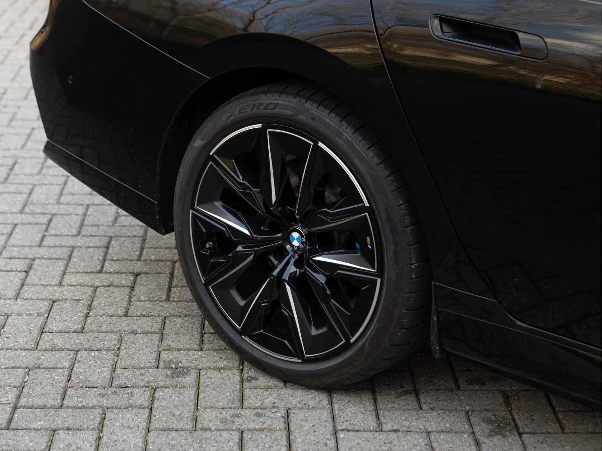 BMW i7 xDrive60 M-Sport Pro - Innovation Pack - Bowers & Wilkins - Stoelmassage + Ventilatie - 12/51