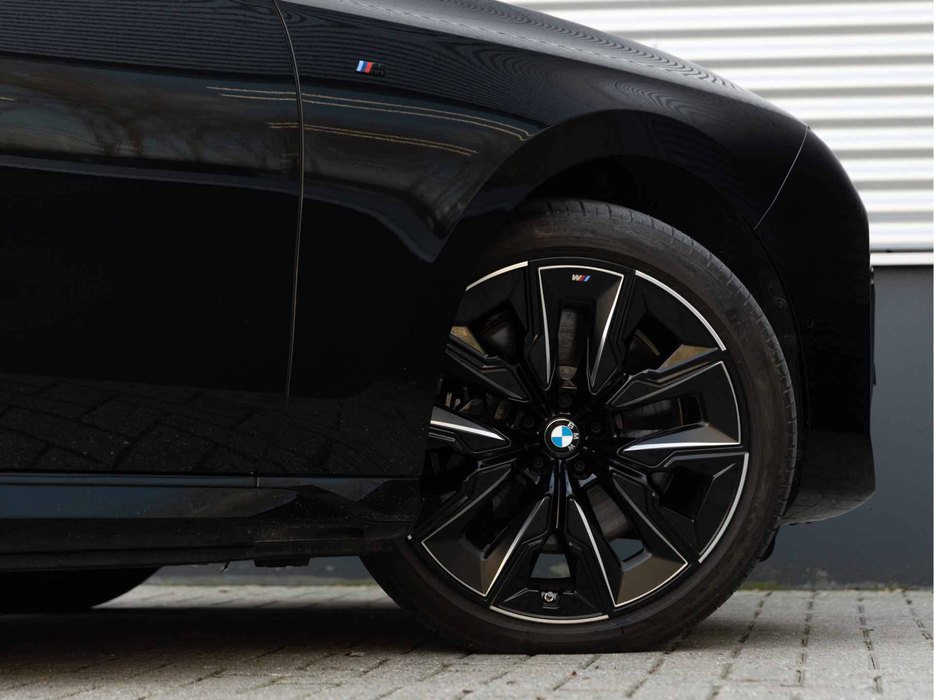 BMW i7 xDrive60 M-Sport Pro - Innovation Pack - Bowers & Wilkins - Stoelmassage + Ventilatie - 13/51