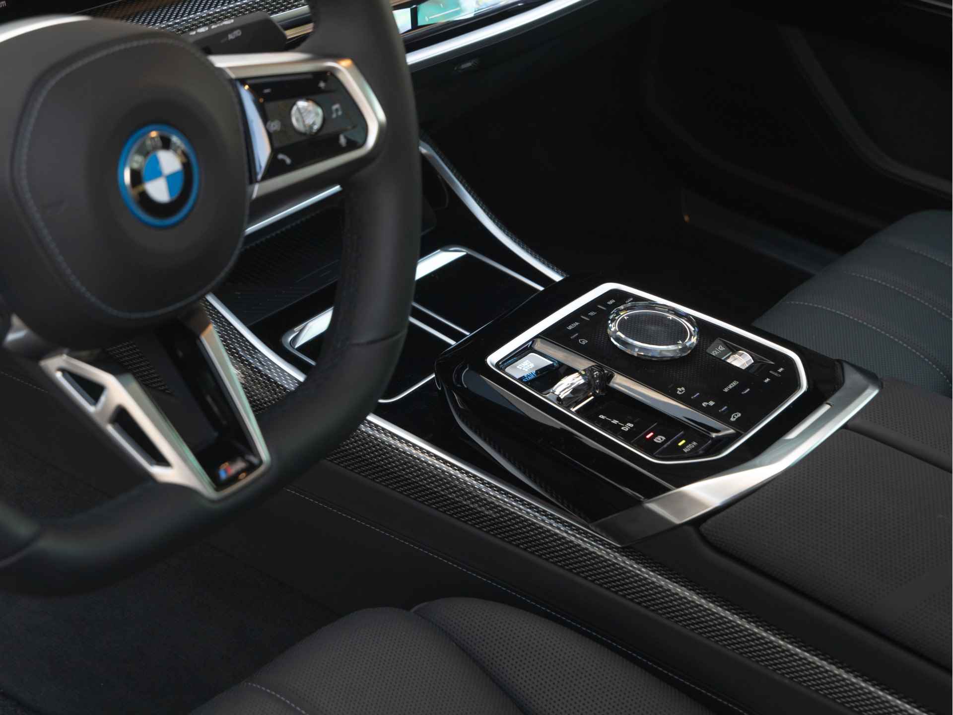 BMW i7 xDrive60 M-Sport Pro - Innovation Pack - Bowers & Wilkins - Stoelmassage + Ventilatie - 33/51