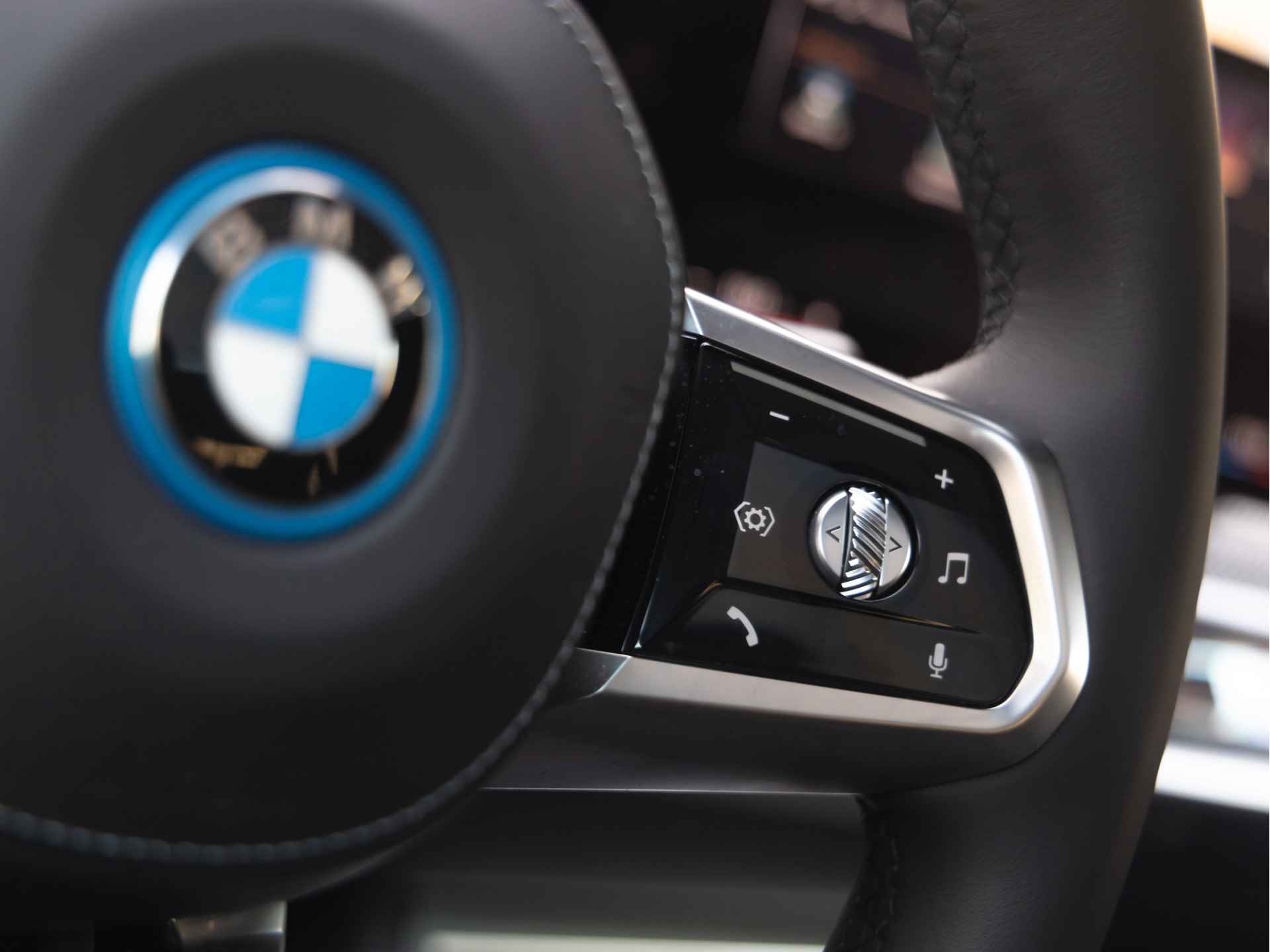 BMW i7 xDrive60 M-Sport Pro - Innovation Pack - Bowers & Wilkins - Stoelmassage + Ventilatie - 39/51
