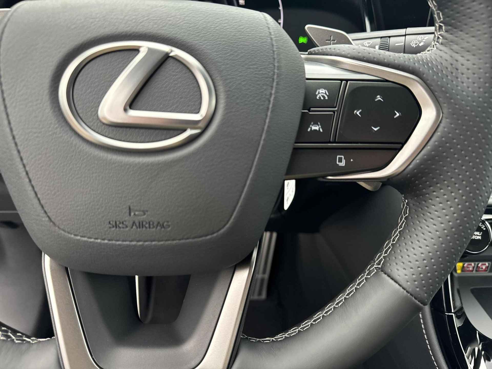 Lexus NX 450h+ AWD F Sport Line | 06-10141018 Voor meer informatie - 30/44