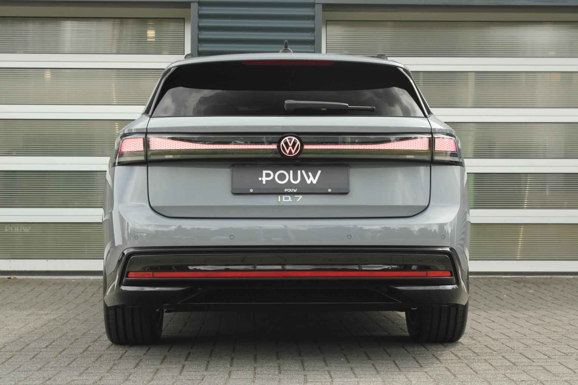 Volkswagen ID.7 Tourer 286pk Pro Business 77 kWh | 19" Velgen | Stoelverwarming - 11/59