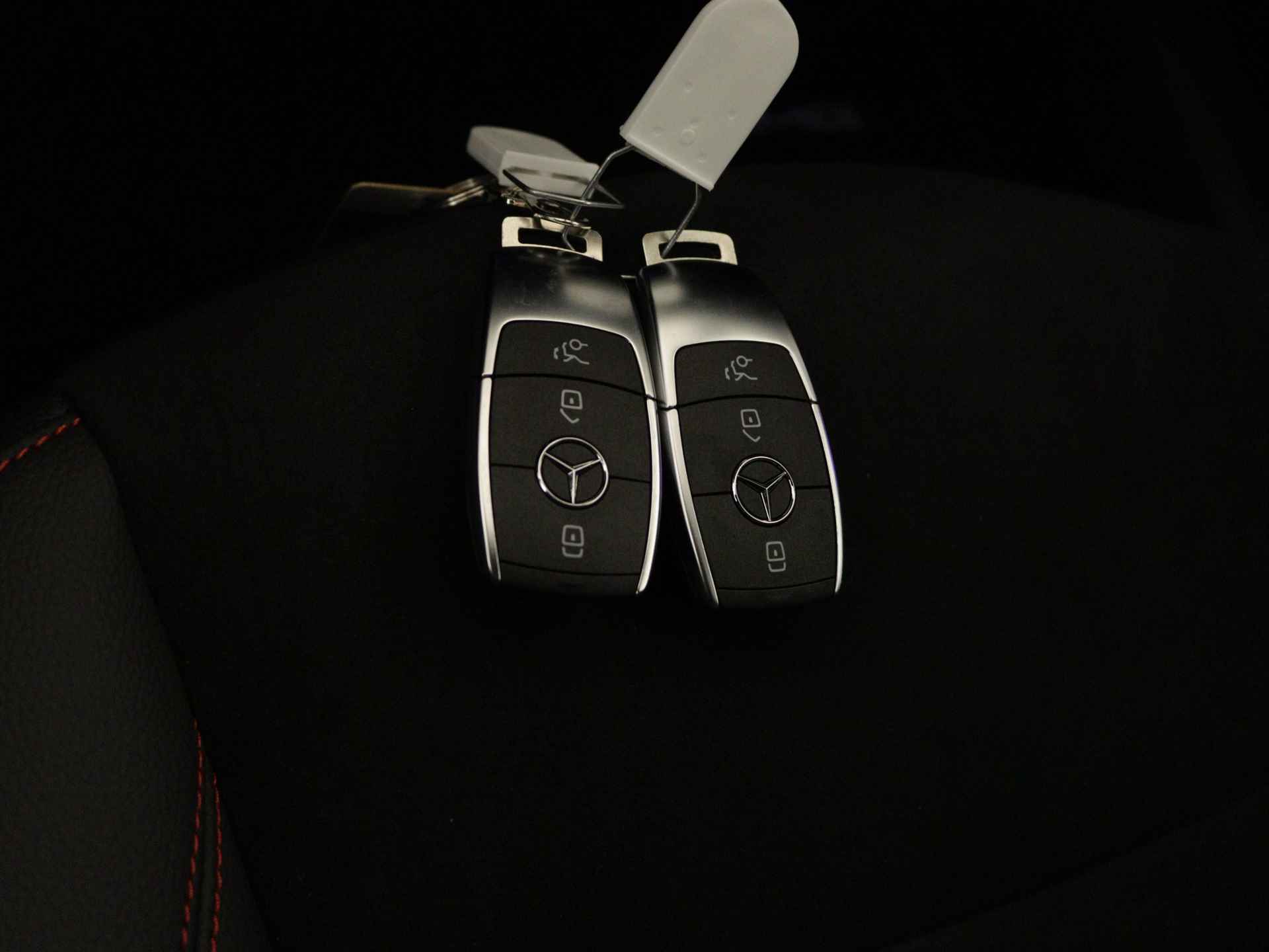 Mercedes-Benz CLA-Klasse Shooting Brake 250 e Star Edition AMG Line | Trekhaak | Nightpakket | USB pakket plus | Antidiefstalpakket GUARD 360° Plus | Sfeerverlichting | Parkeerpakket met achteruitrijcamera | KEYLESS GO-comfortpakket | - 12/41