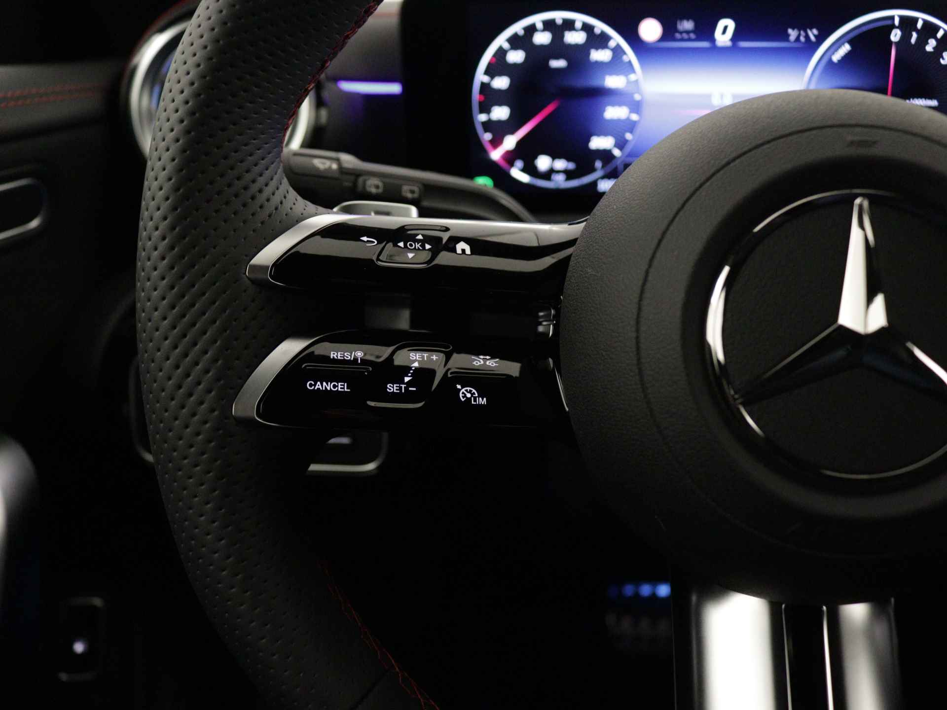 Mercedes-Benz CLA-Klasse Shooting Brake 250 e Star Edition AMG Line | Trekhaak | Nightpakket | USB pakket plus | Antidiefstalpakket GUARD 360° Plus | Sfeerverlichting | Parkeerpakket met achteruitrijcamera | KEYLESS GO-comfortpakket | - 19/41