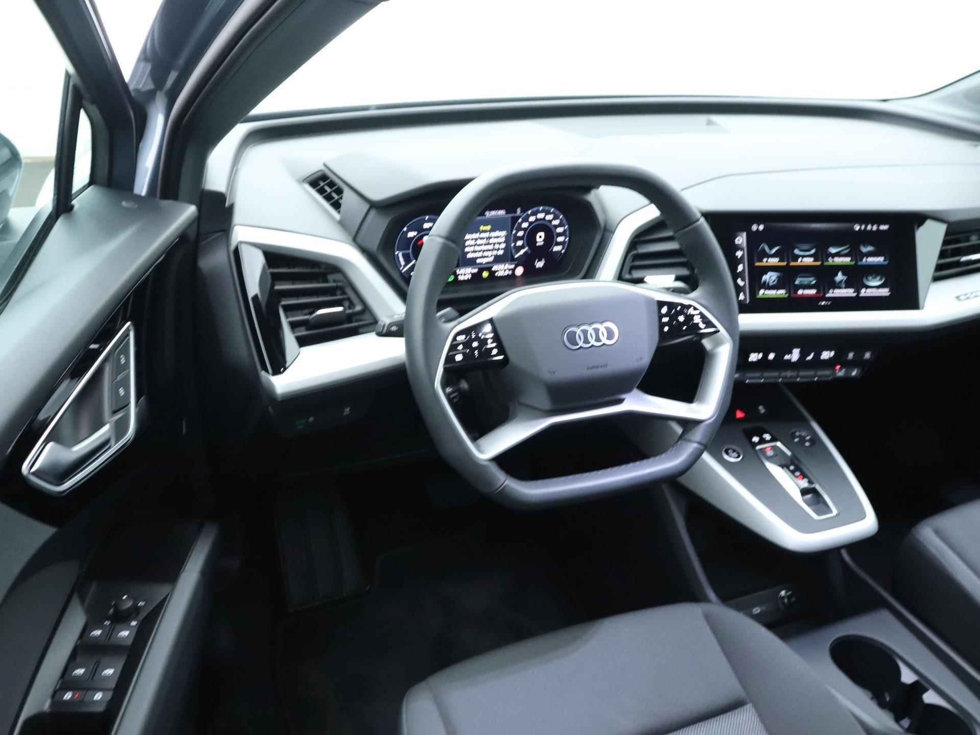 Audi Q4 40 e-tron edition 77 Kwh 40 Launch edition 77 kWh | Automaat | LED Matrix | Climate control| Lichtmetalen velgen | Adaptive cruise control | Camera | Parkeersensoren | Elektrische Kofferklep | Getint glas | - 5/31
