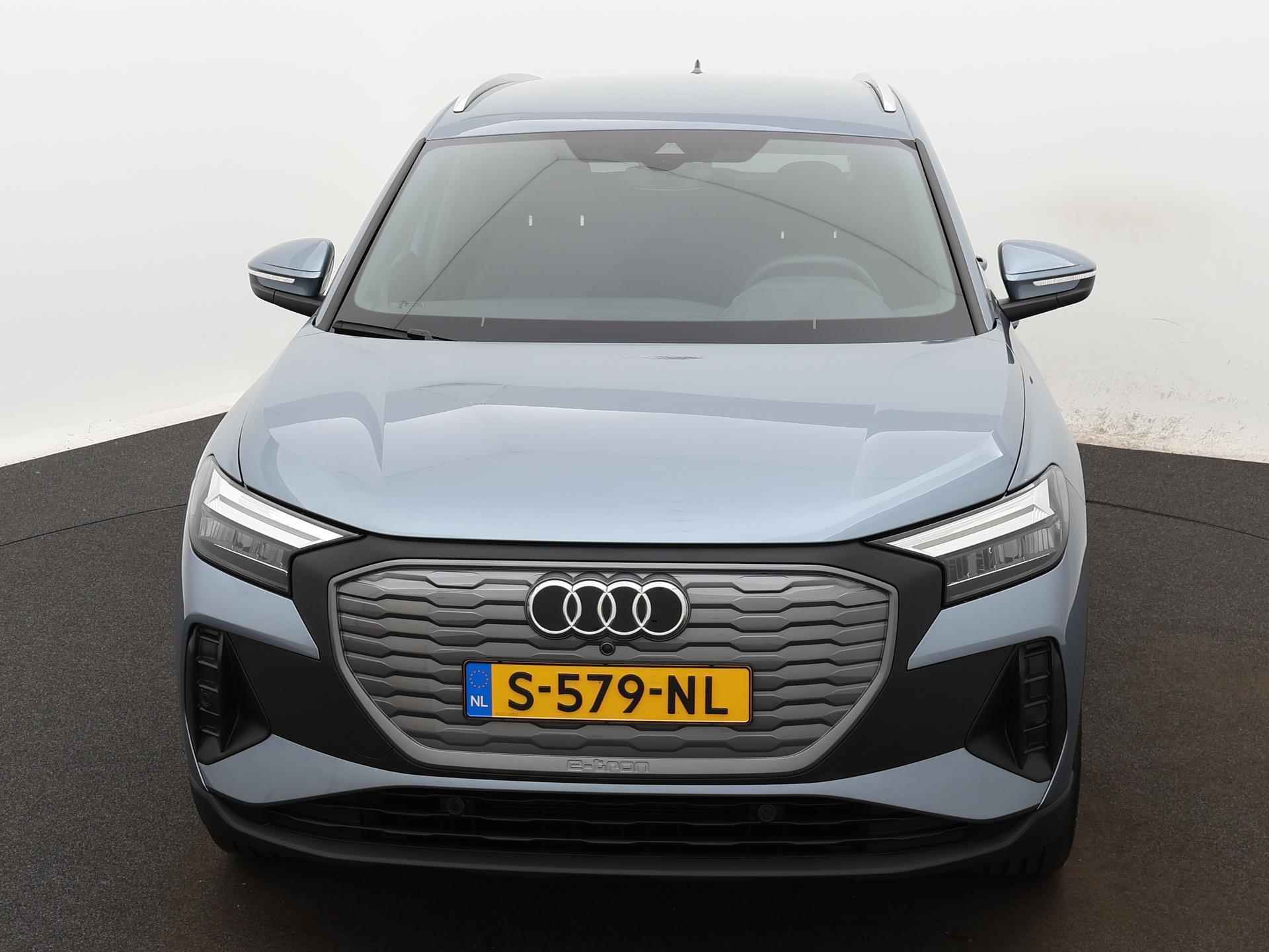 Audi Q4 40 e-tron edition 77 Kwh 40 Launch edition 77 kWh | Automaat | LED Matrix | Climate control| Lichtmetalen velgen | Adaptive cruise control | Camera | Parkeersensoren | Elektrische Kofferklep | Getint glas | - 9/31